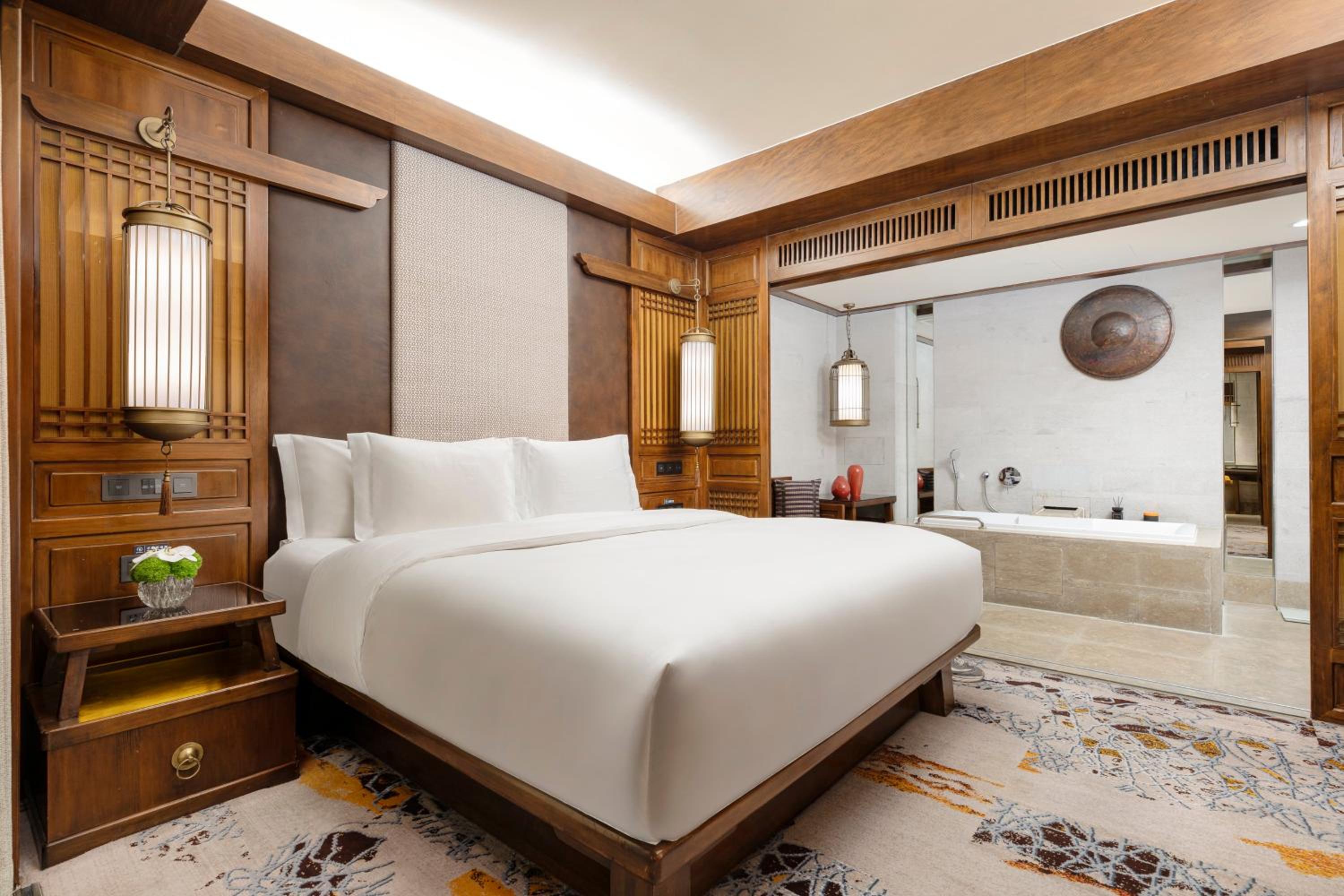 Premium King Room