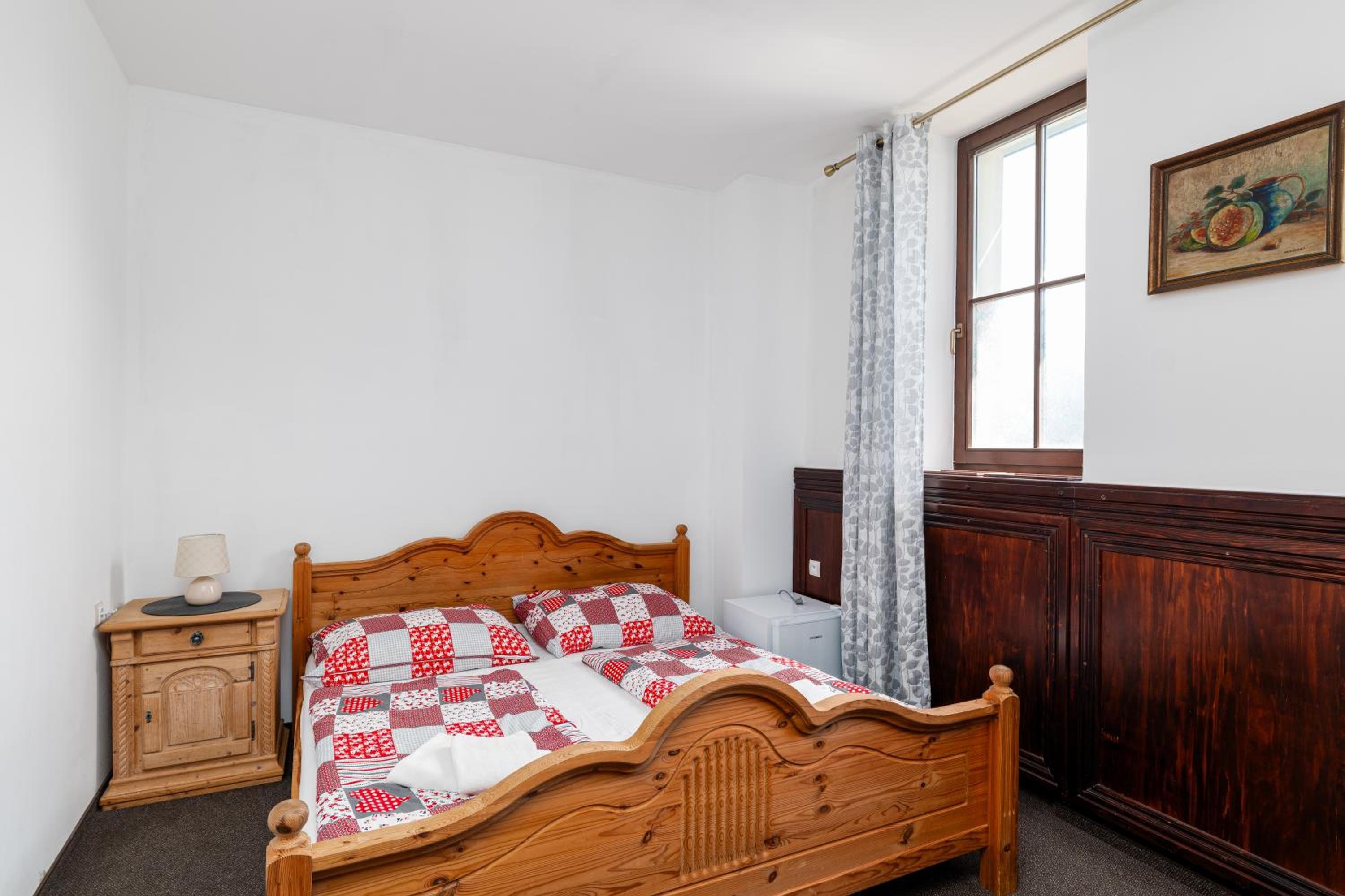 Double Room with Private Bathroom - Photo 2