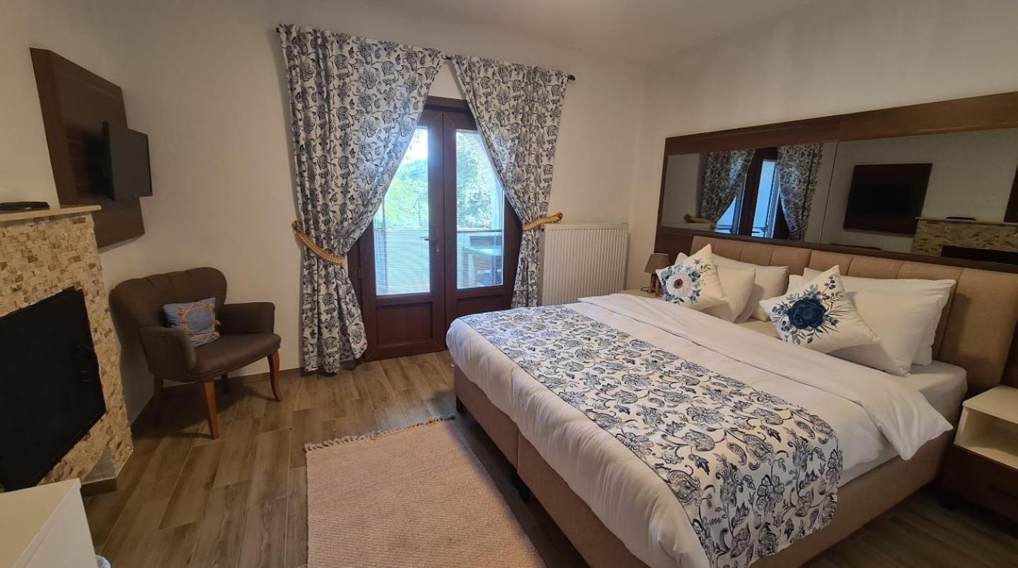 Double Room with Garden View - Photo 1