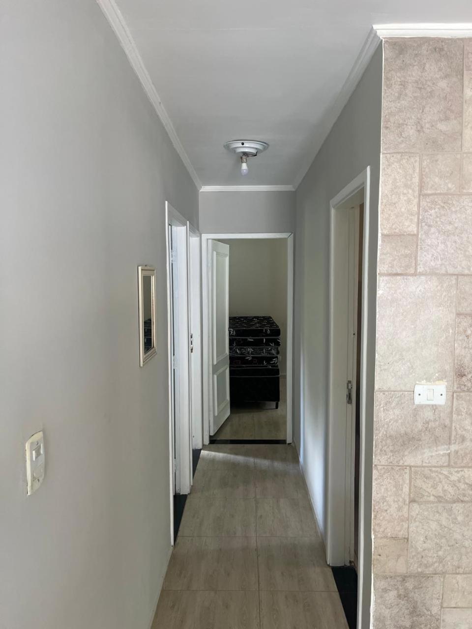 Five-Bedroom House photo 3