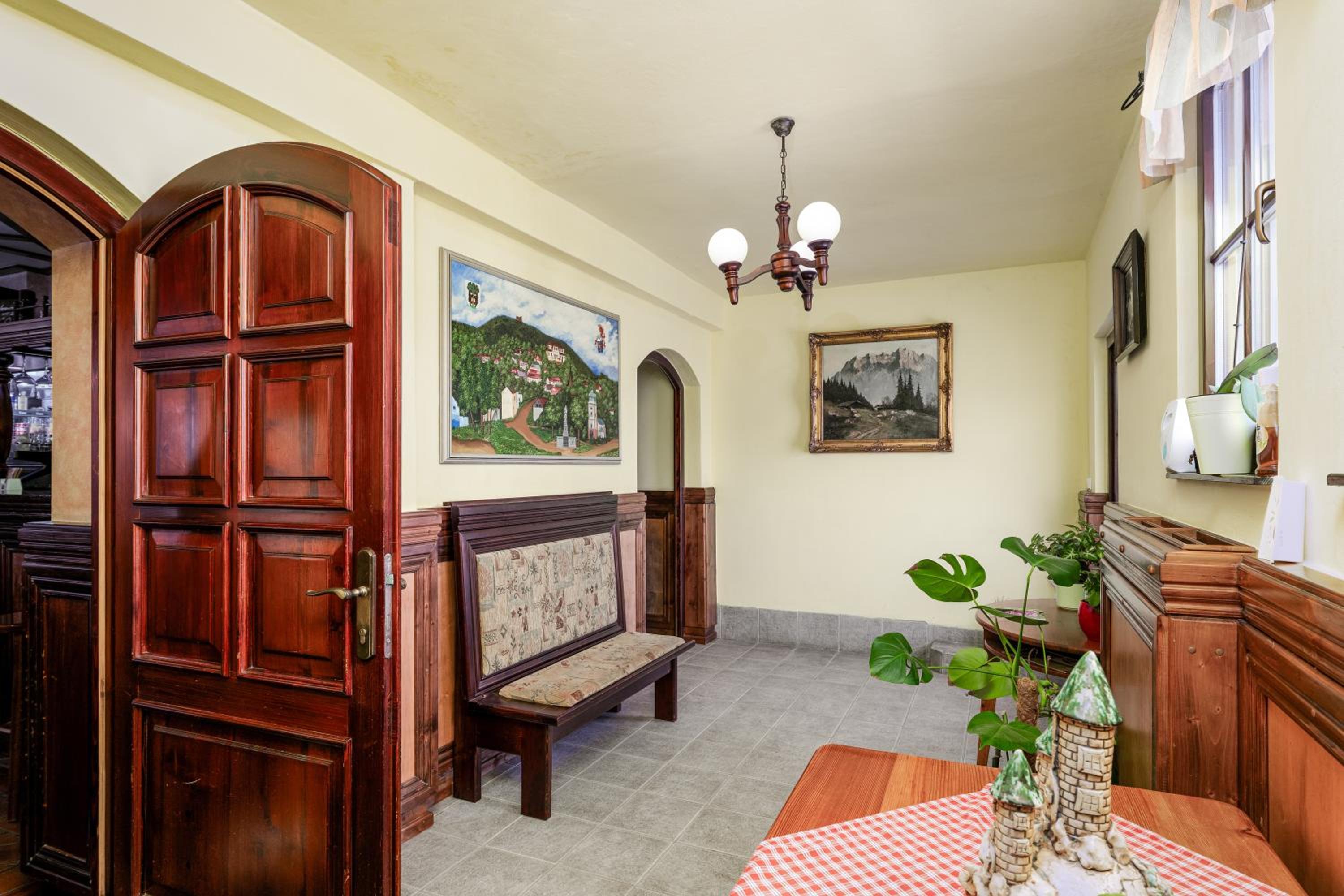 Quadruple Room with Private Bathroom - Photo 4