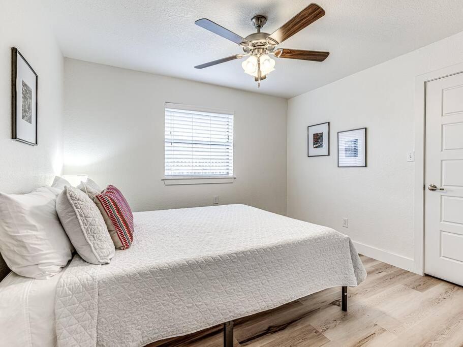 Four-Bedroom House photo 1