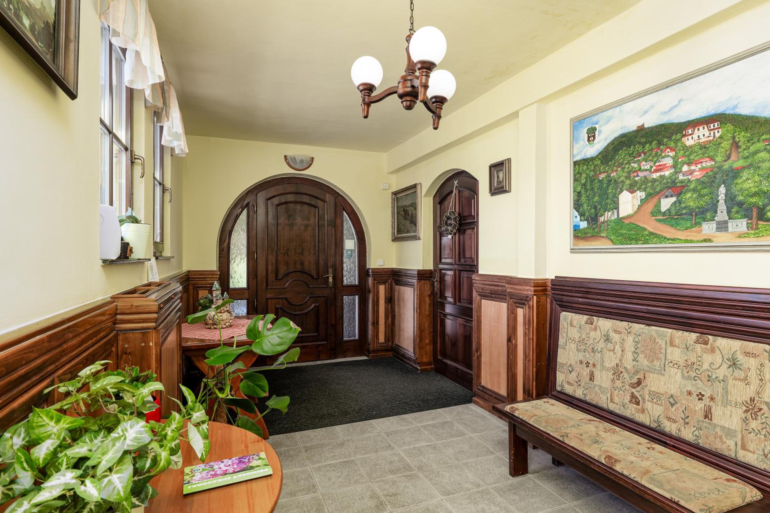 Quadruple Room with Private Bathroom - Photo 6