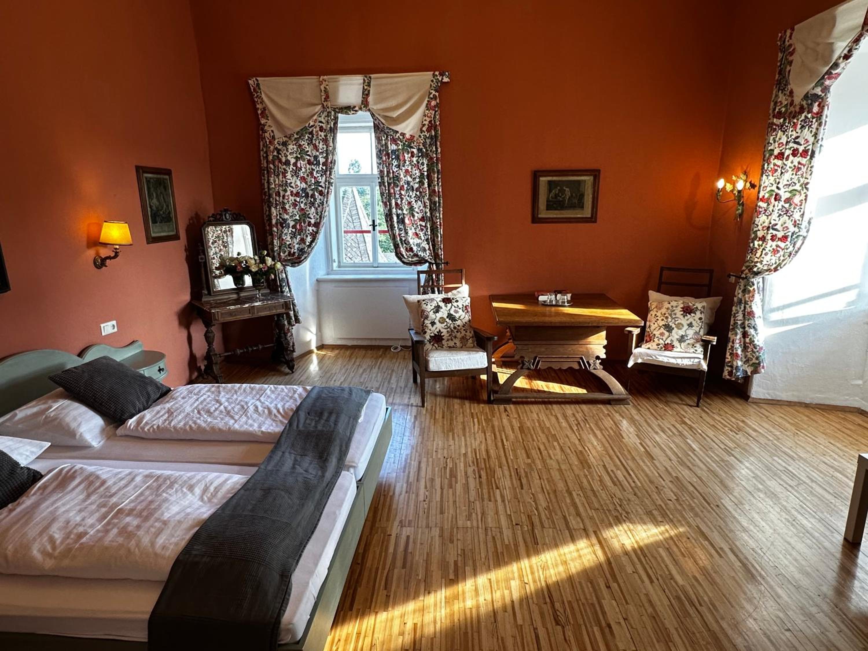Double Room - Photo 3