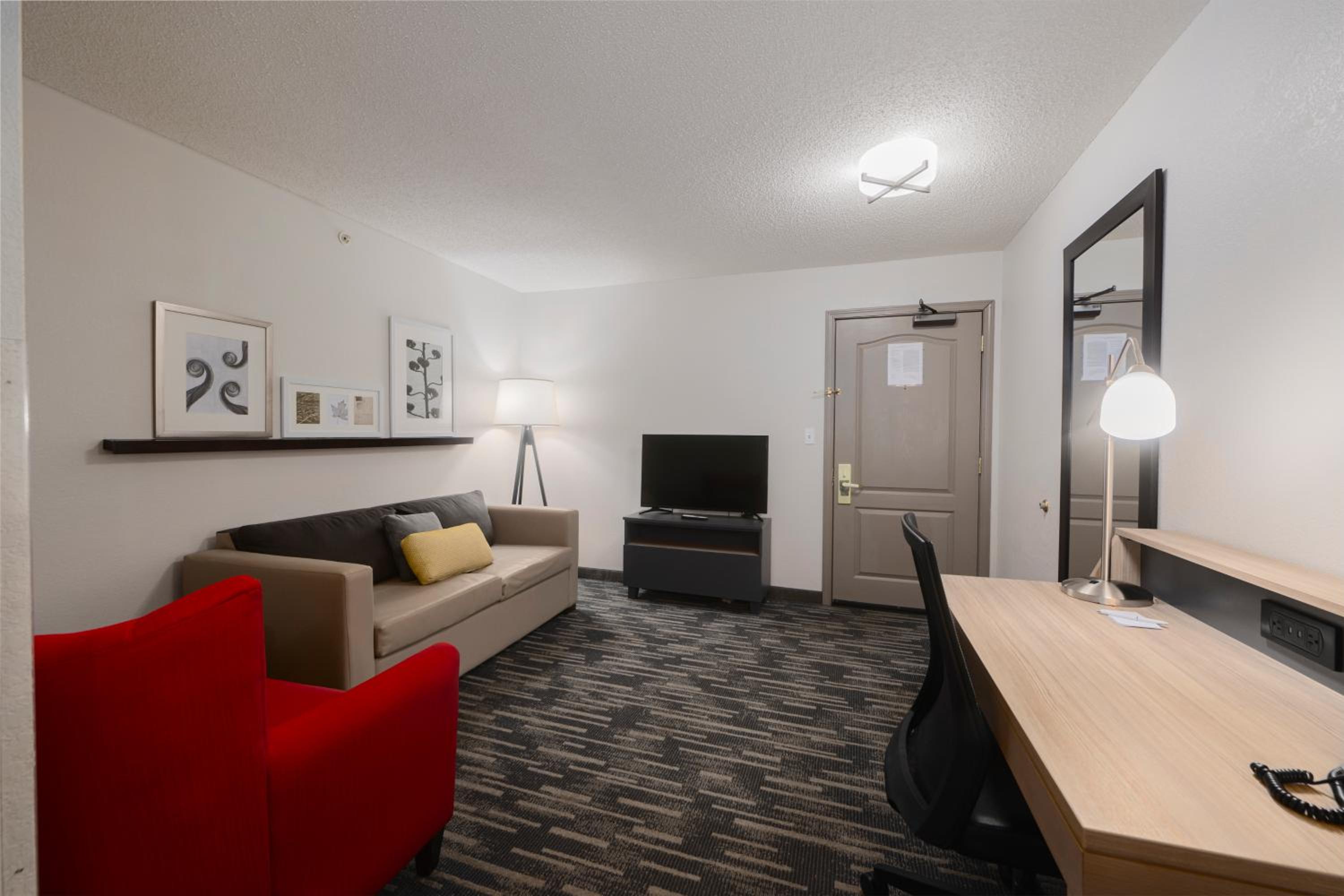 Studio Suite with Two Queen Beds - Photo 12