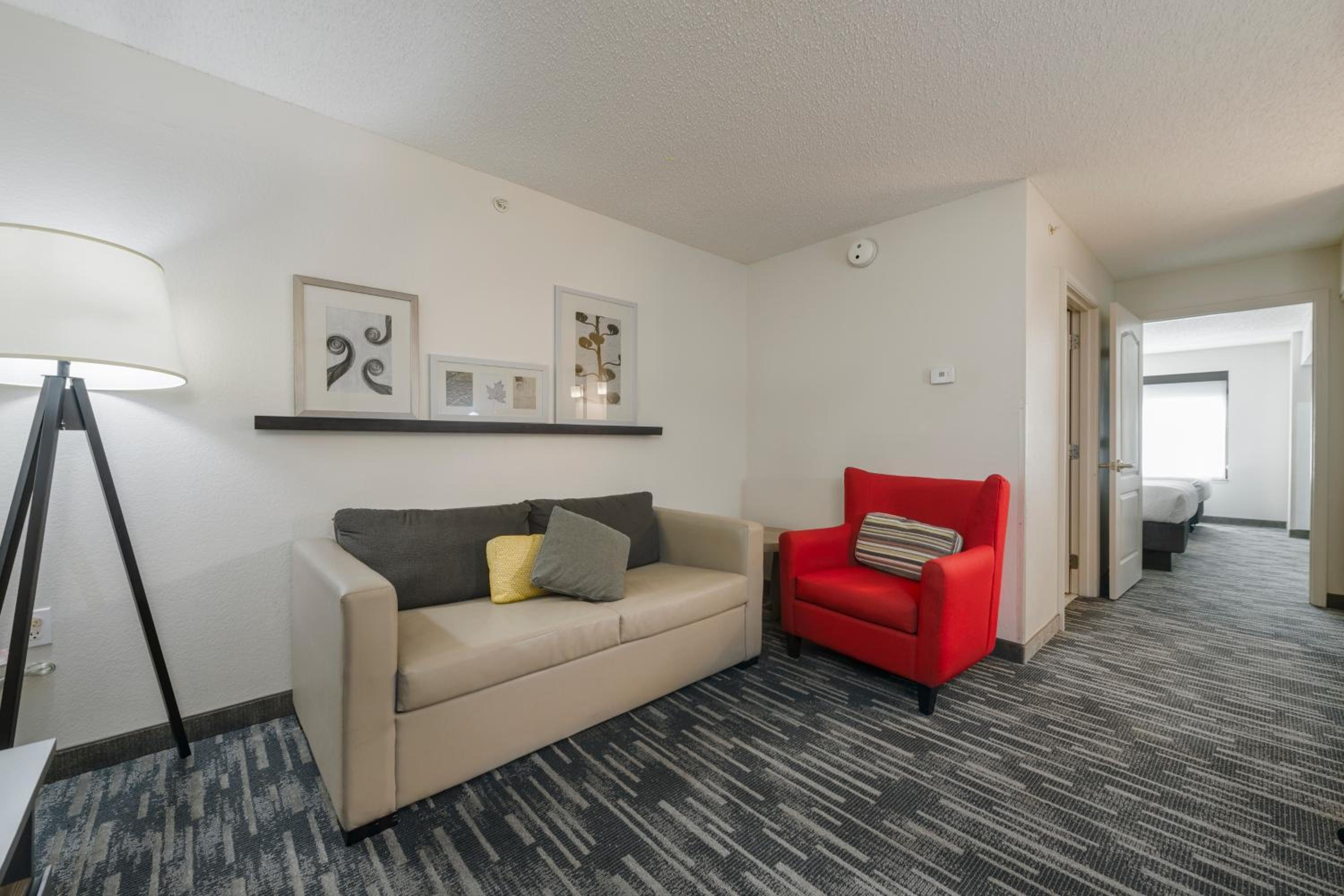 One-Bedroom Suite with Two Queen Beds - Non-Smoking - Photo 11