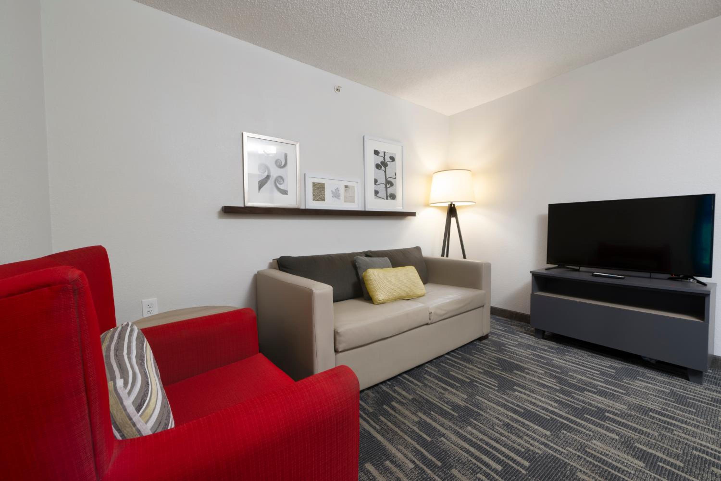 Studio Suite with Two Queen Beds - Photo 11