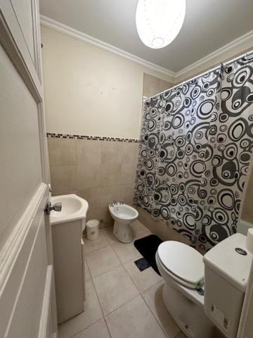 Deluxe One-Bedroom Apartment with City View photo 3