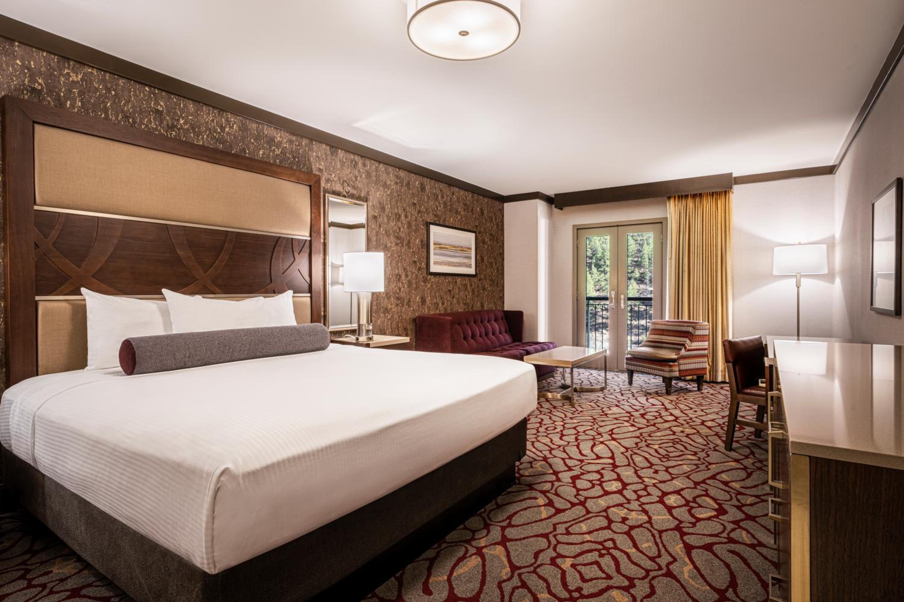 HORSESHOE JUNIOR SUITE 1 KING NON-SMOKING - Photo 4