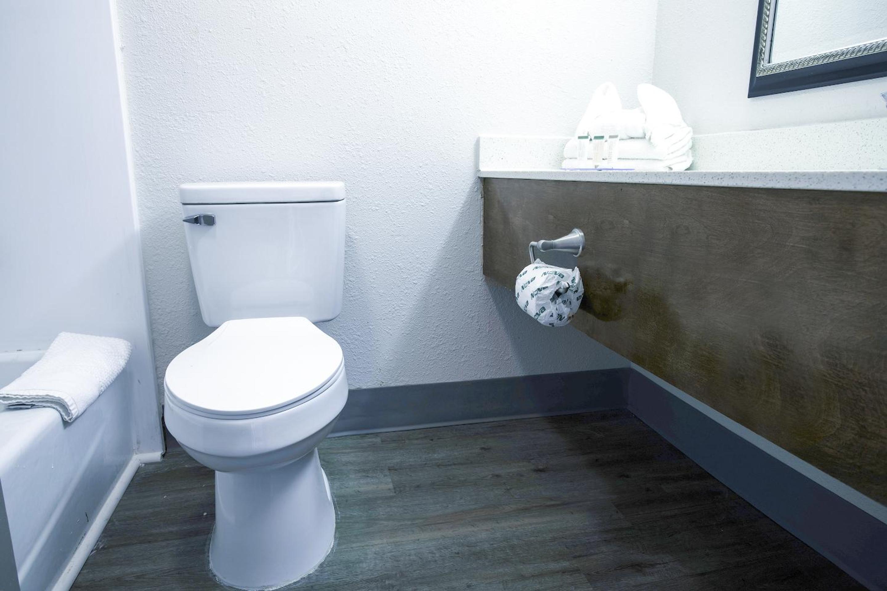 King Room - Mobility Access/Non-Smoking - Photo 2