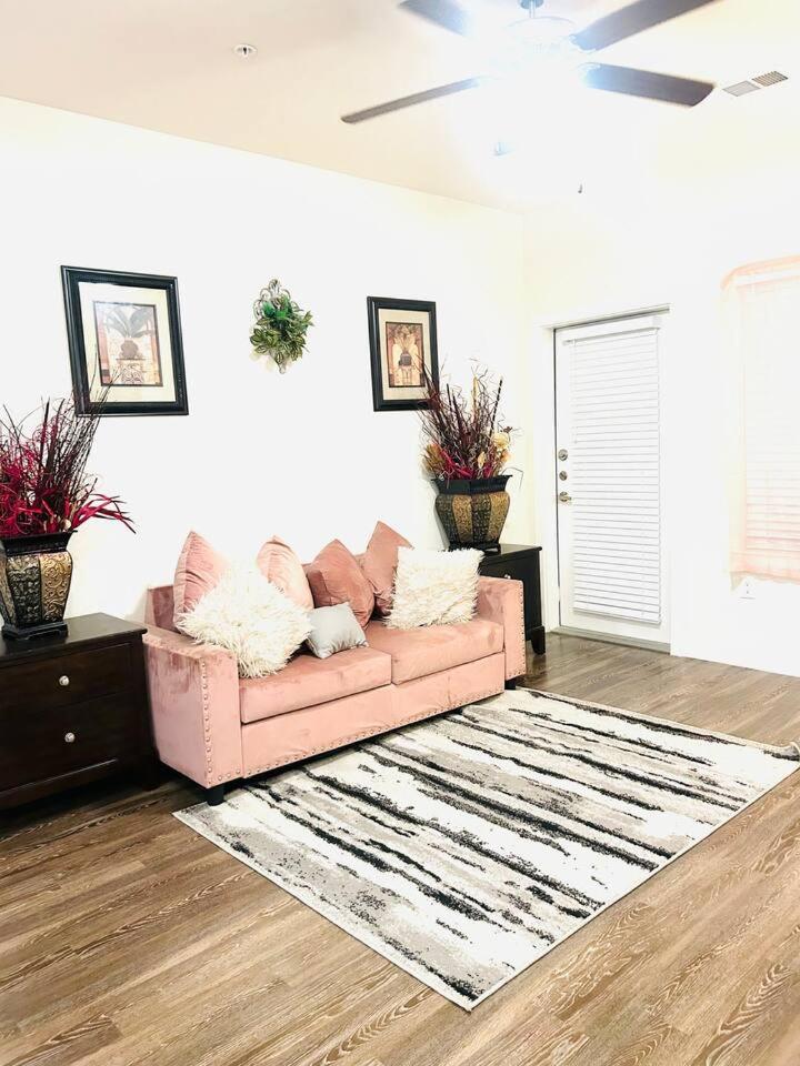 Apartment photo 2