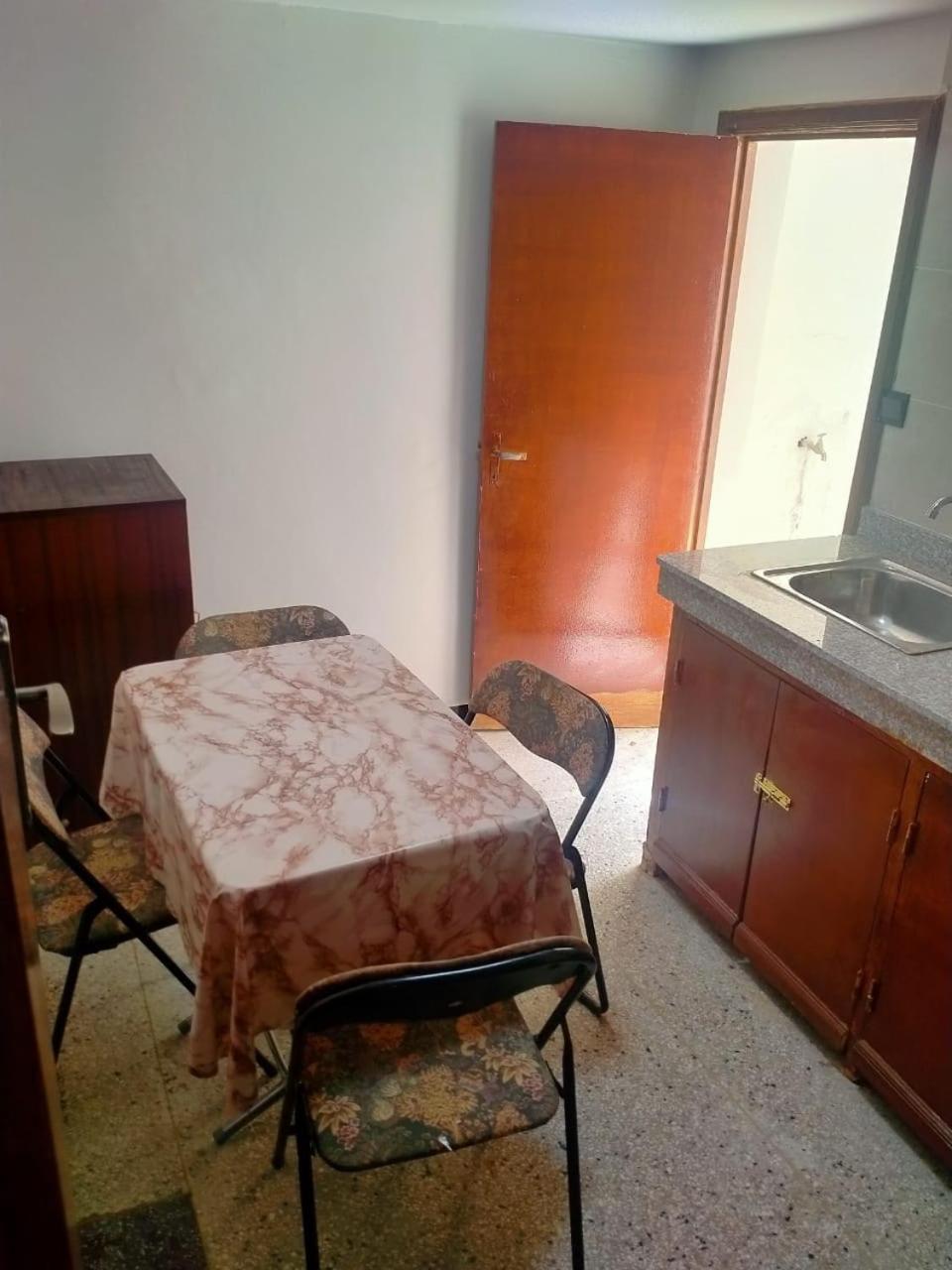 One-Bedroom Apartment photo 2