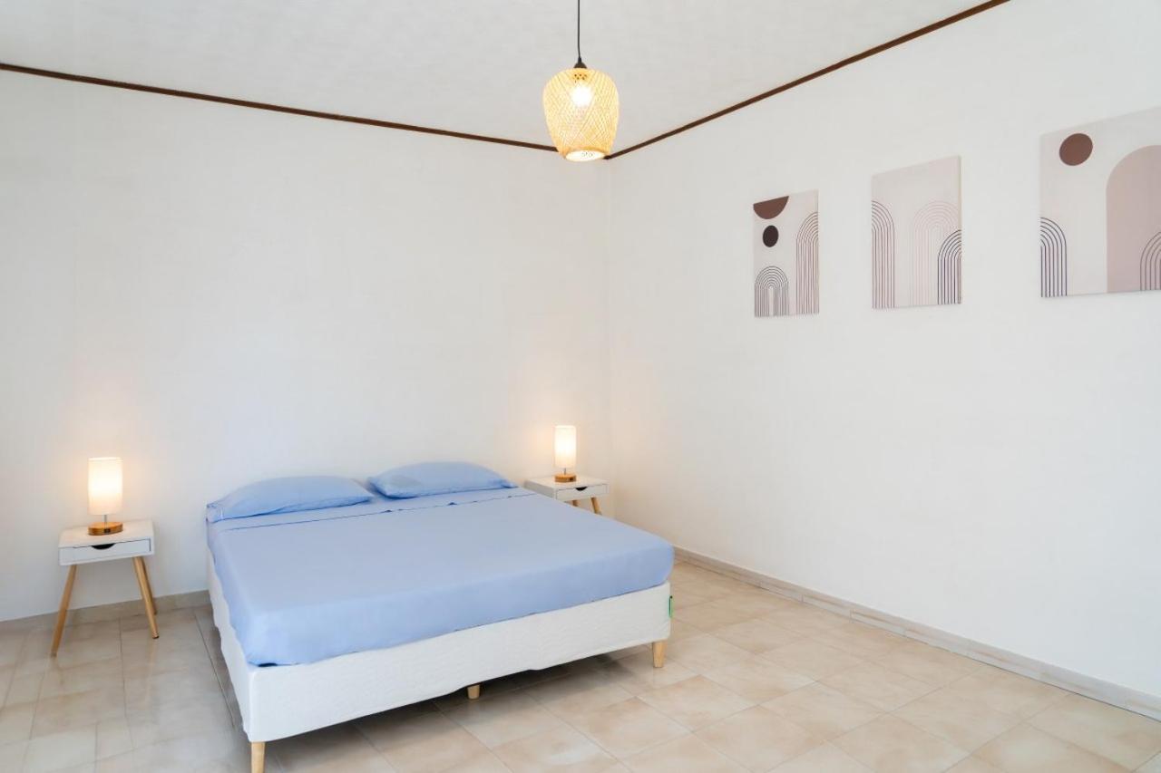 Two-Bedroom House photo 3