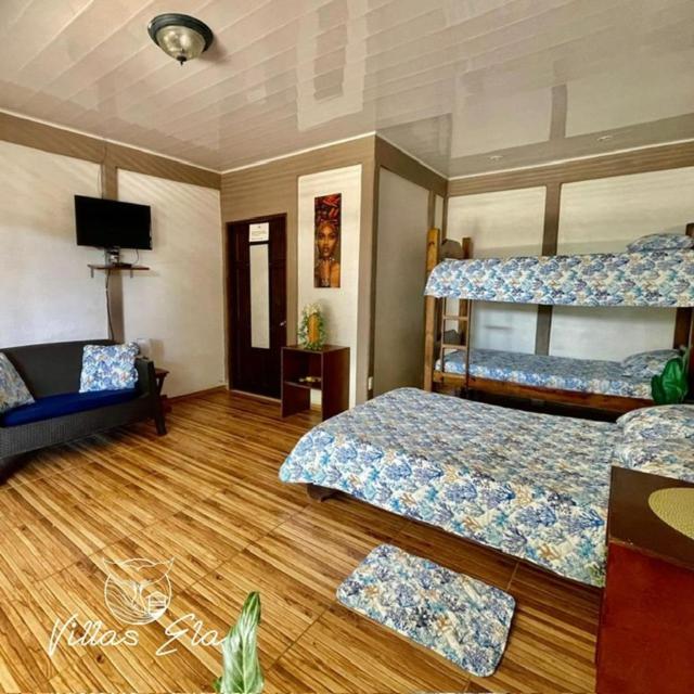 One-Bedroom House photo 1
