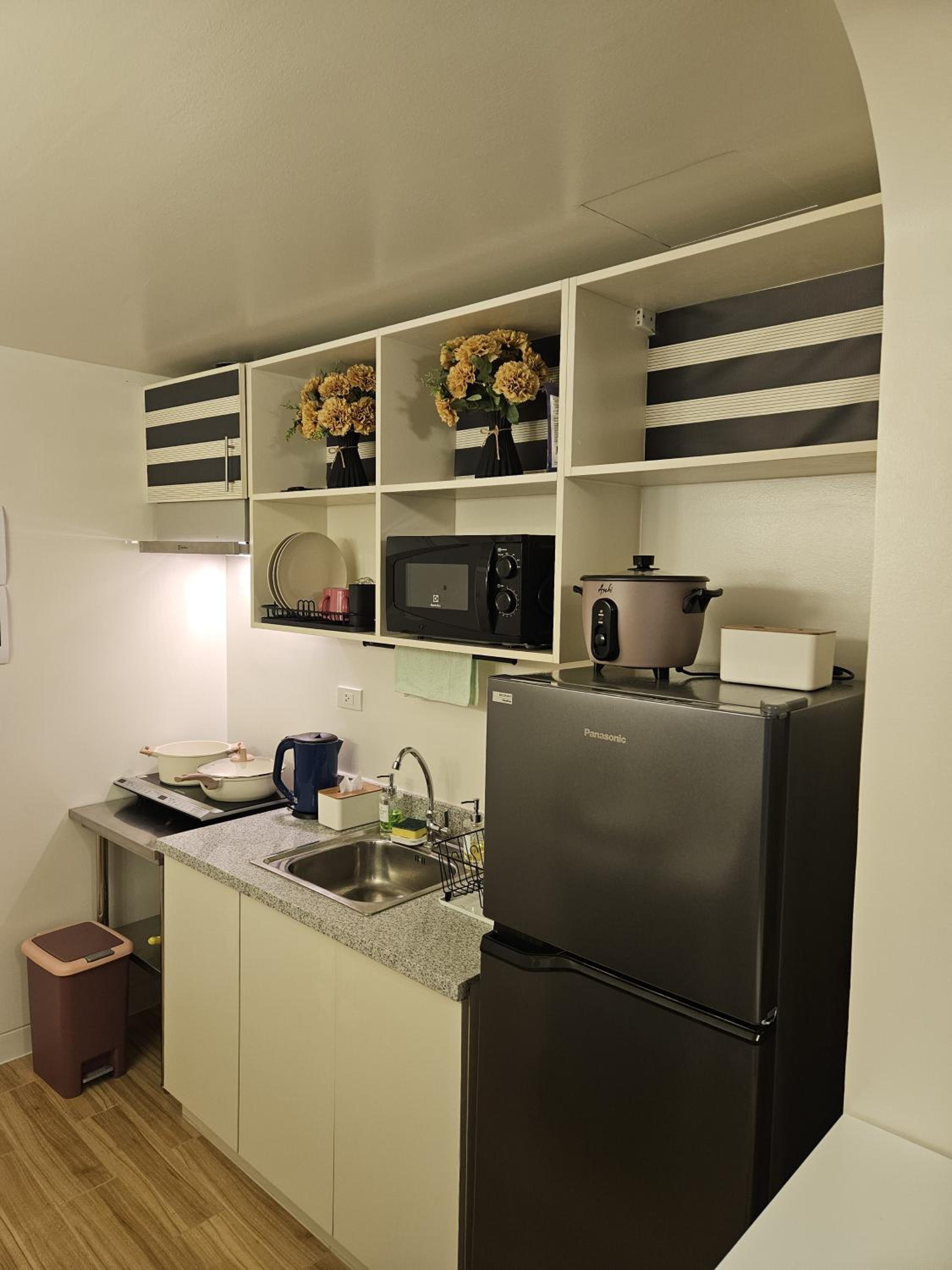 One-Bedroom Apartment photo 2