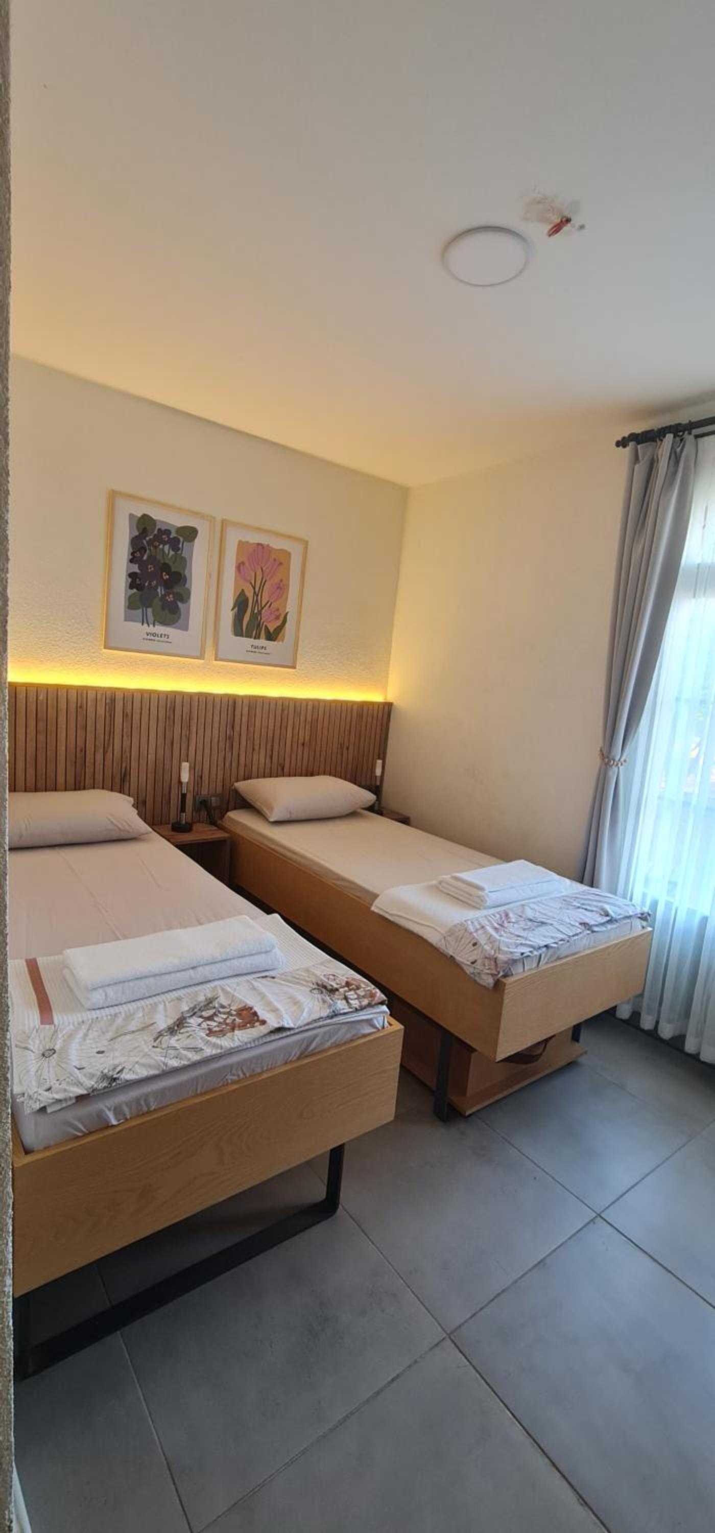 Standard Twin Room