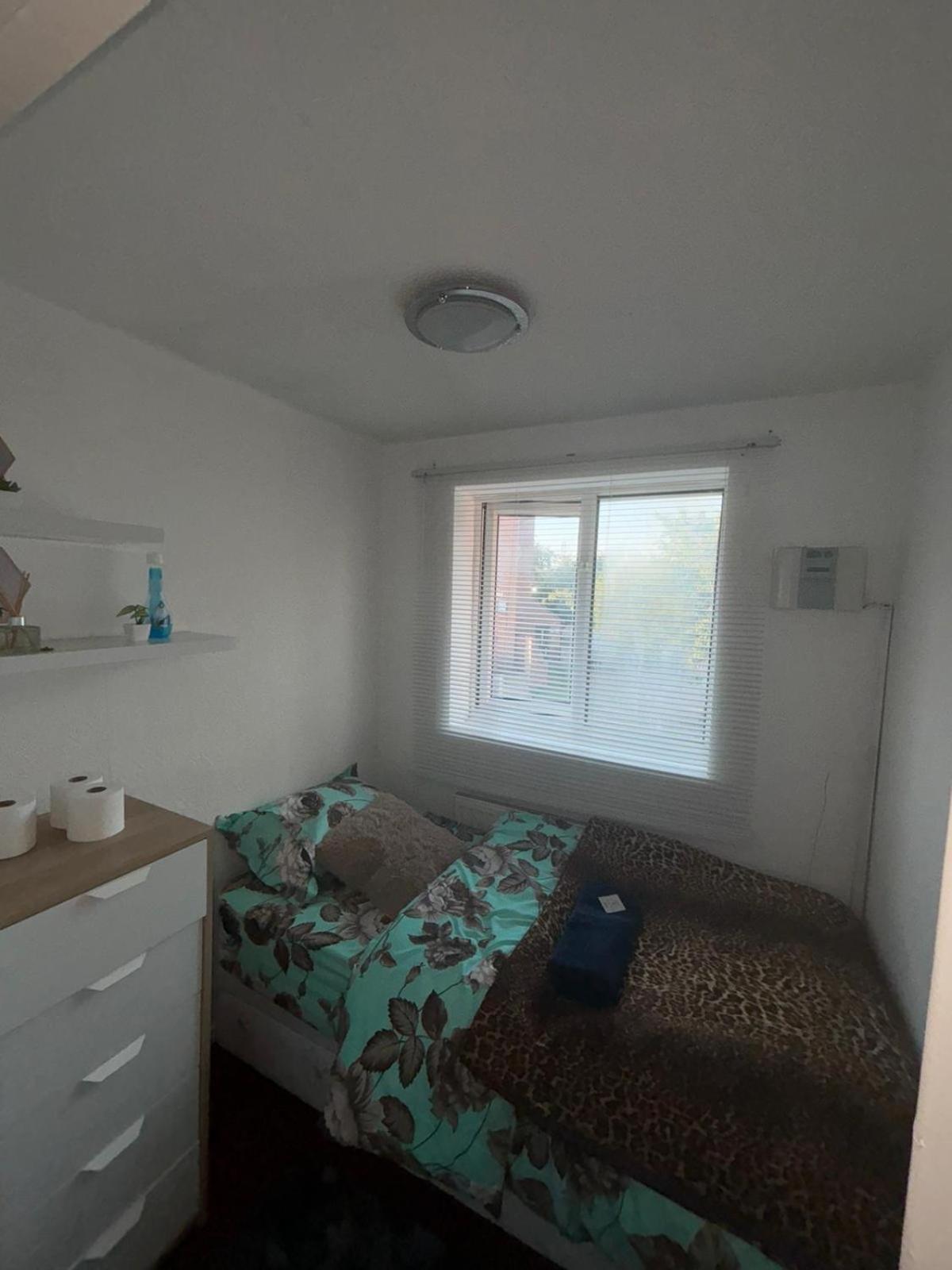 Single Room photo 3