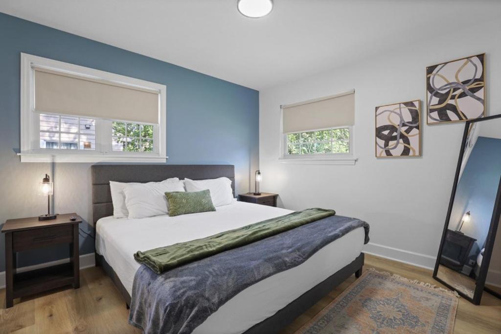 Four-Bedroom House photo 1