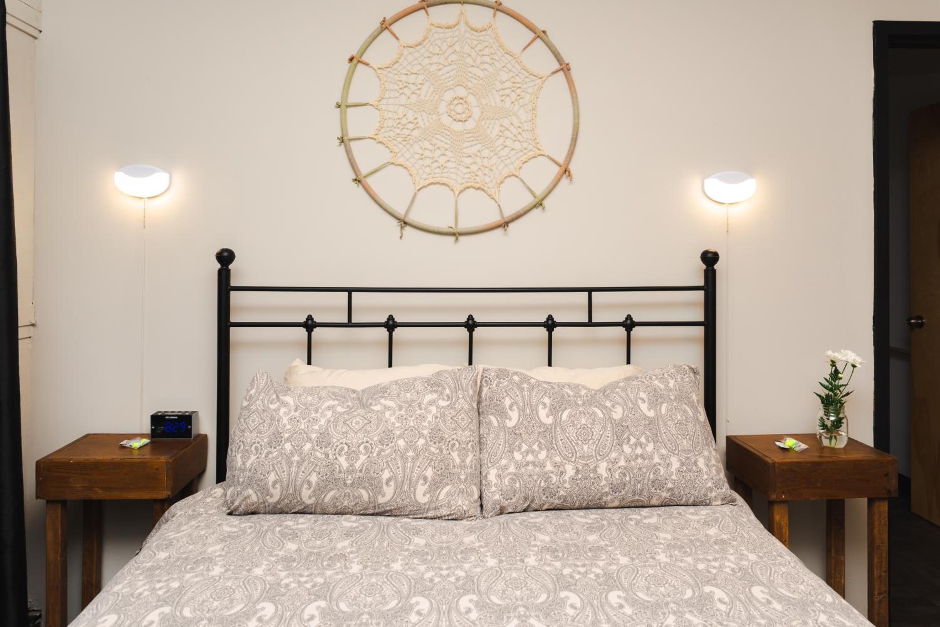 Queen Suite - Pet Friendly photo 1