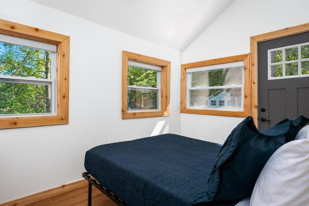 Three-Bedroom House photo 1