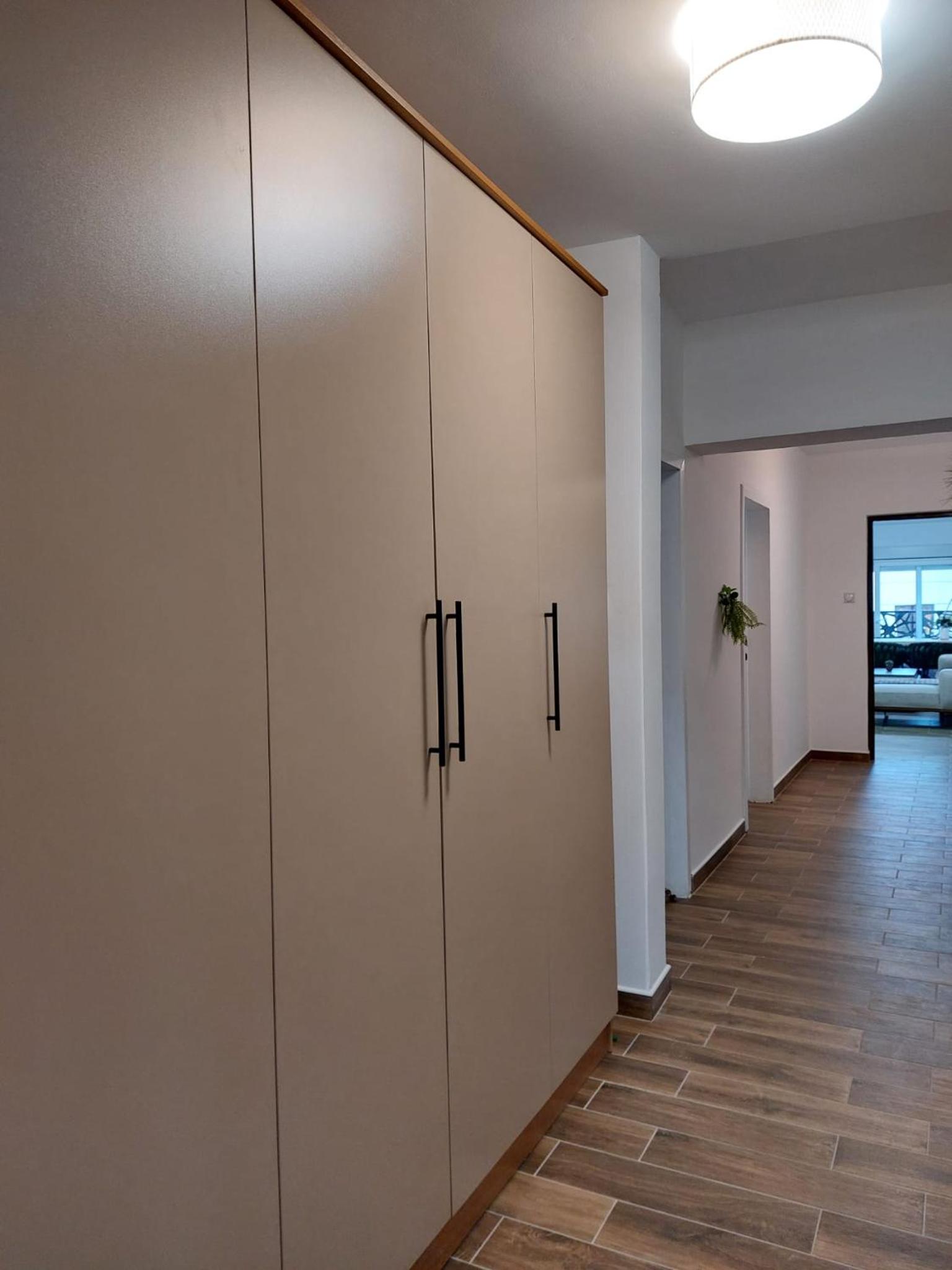 Two-Bedroom Apartment with Mountain View photo 3
