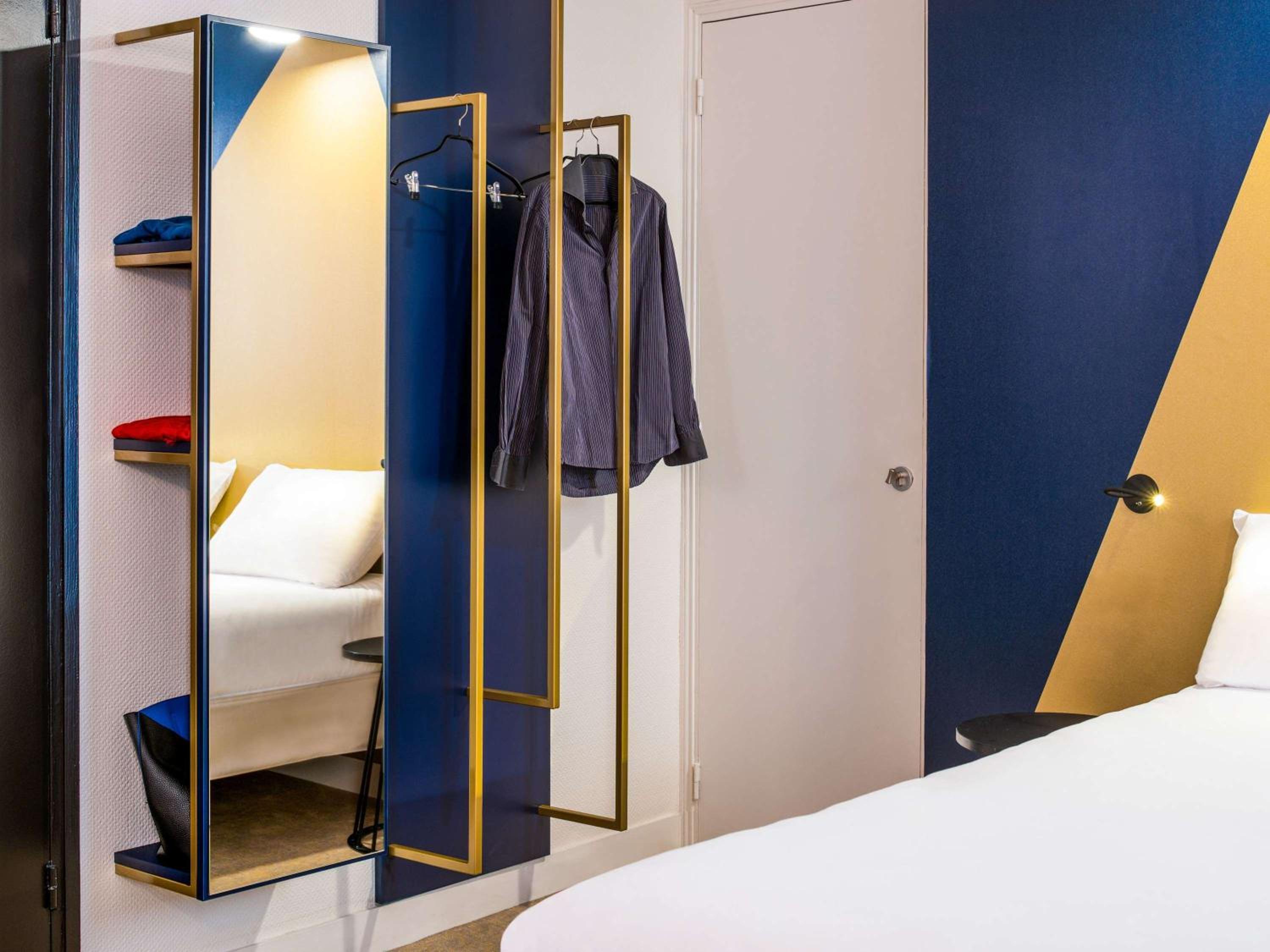 Standard Double Room thumbnail 5