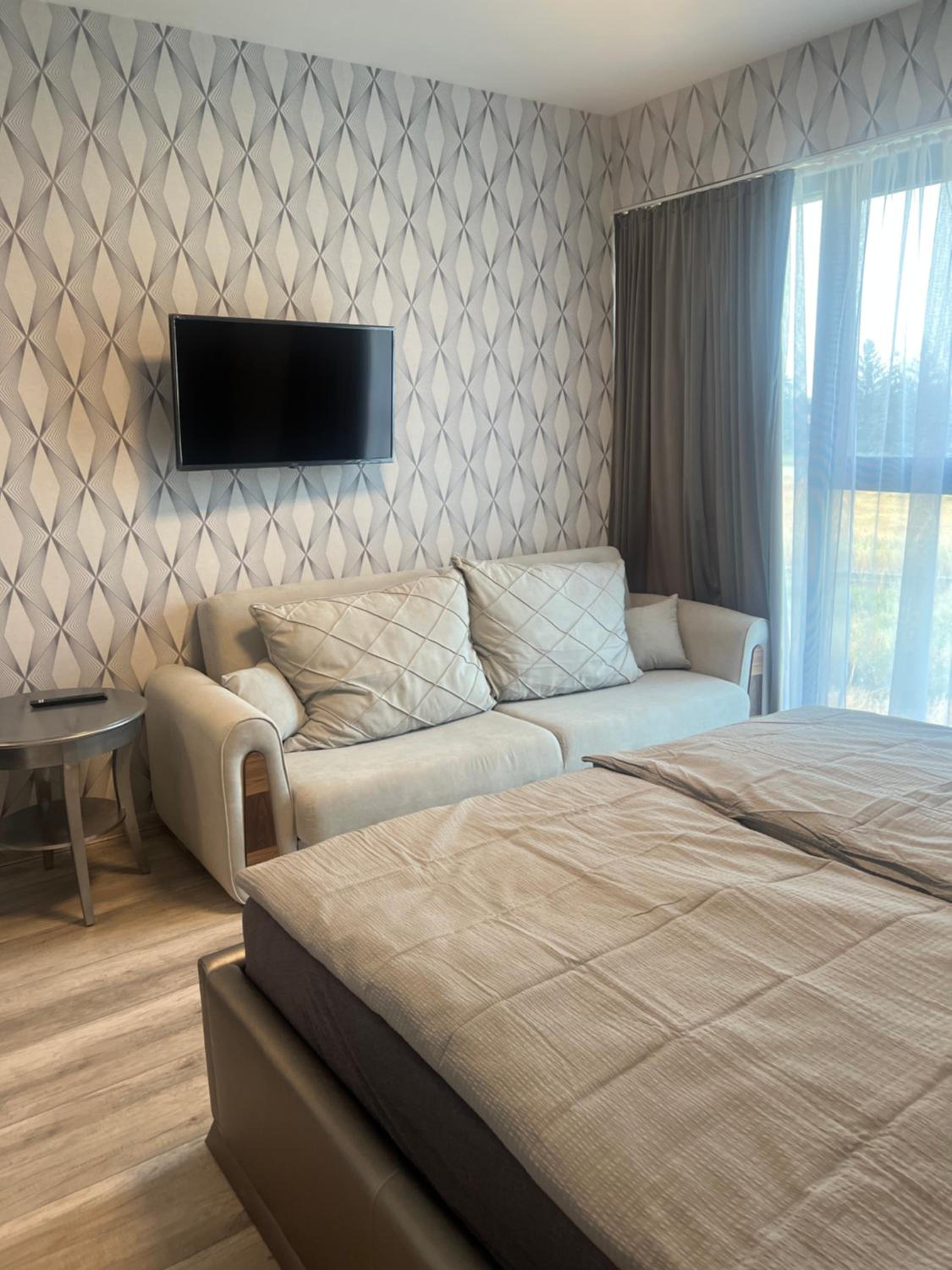 Deluxe Double Room With Extra Bed