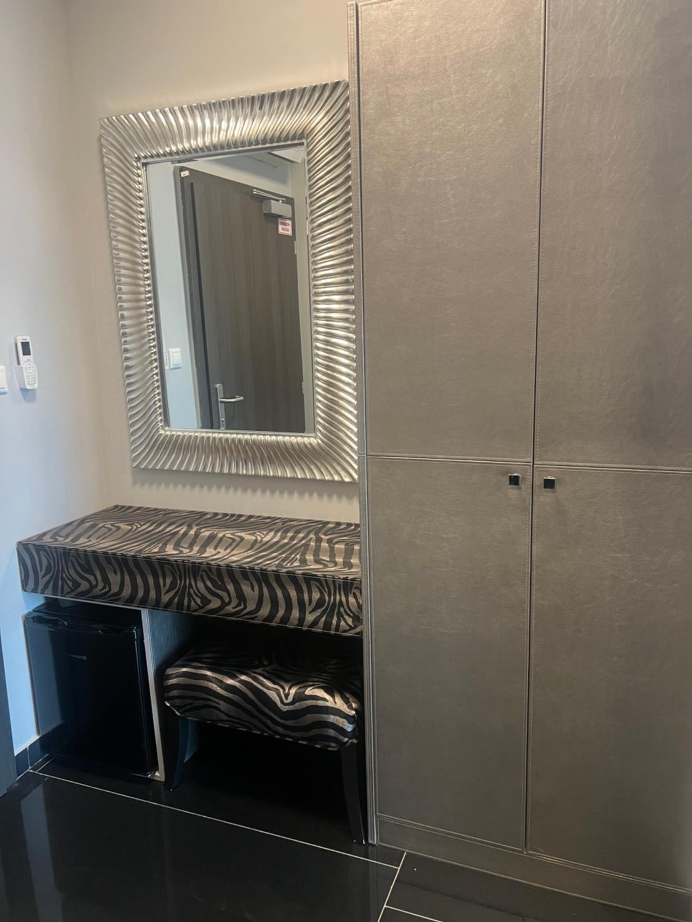 Deluxe Double Room With Extra Bed photo 2