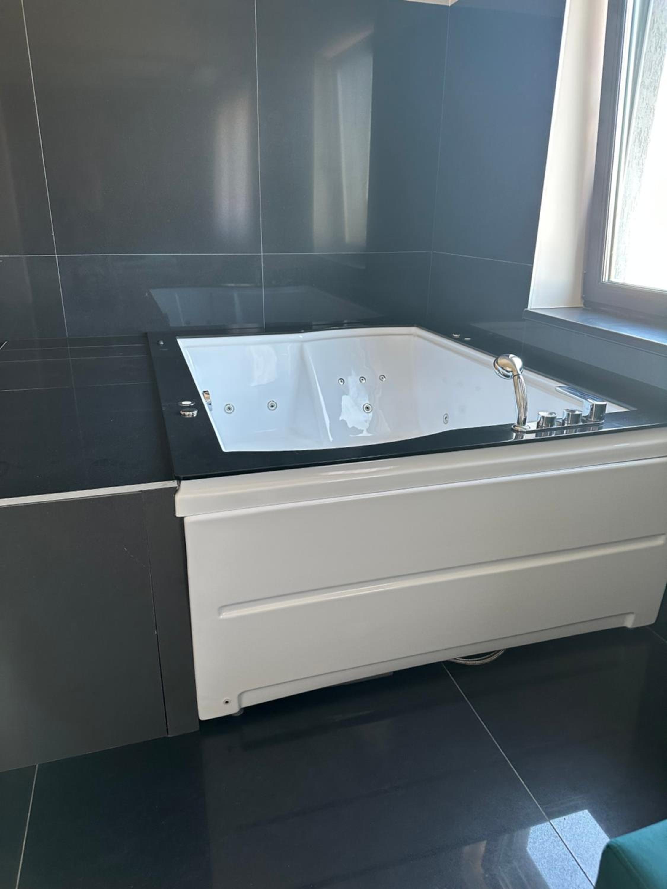 Queen Room With Spa Bath photo 2