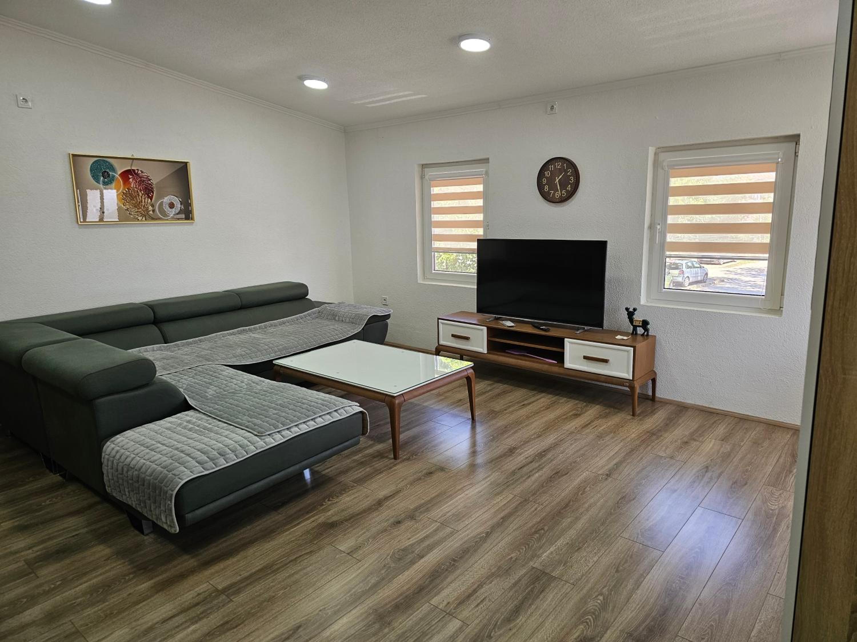 Apartment photo 3