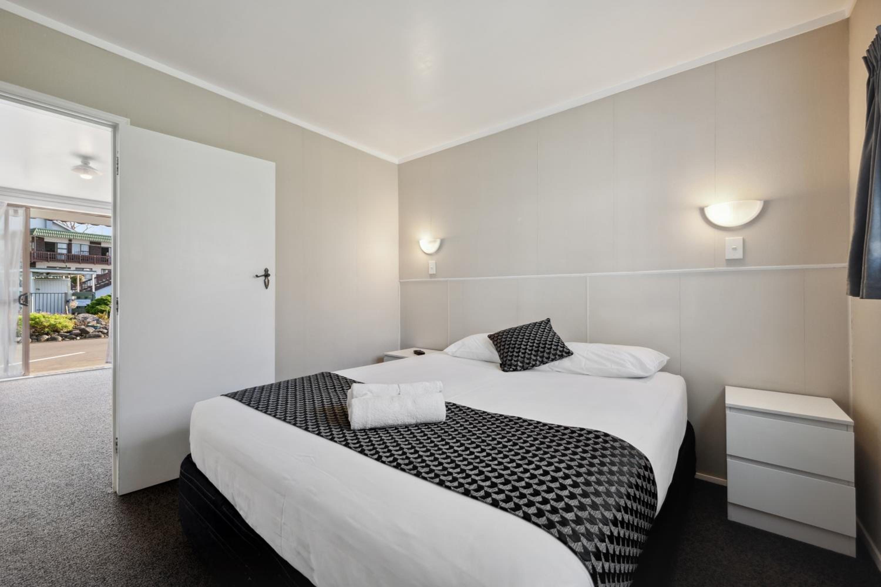 Deluxe Family Suite photo 2