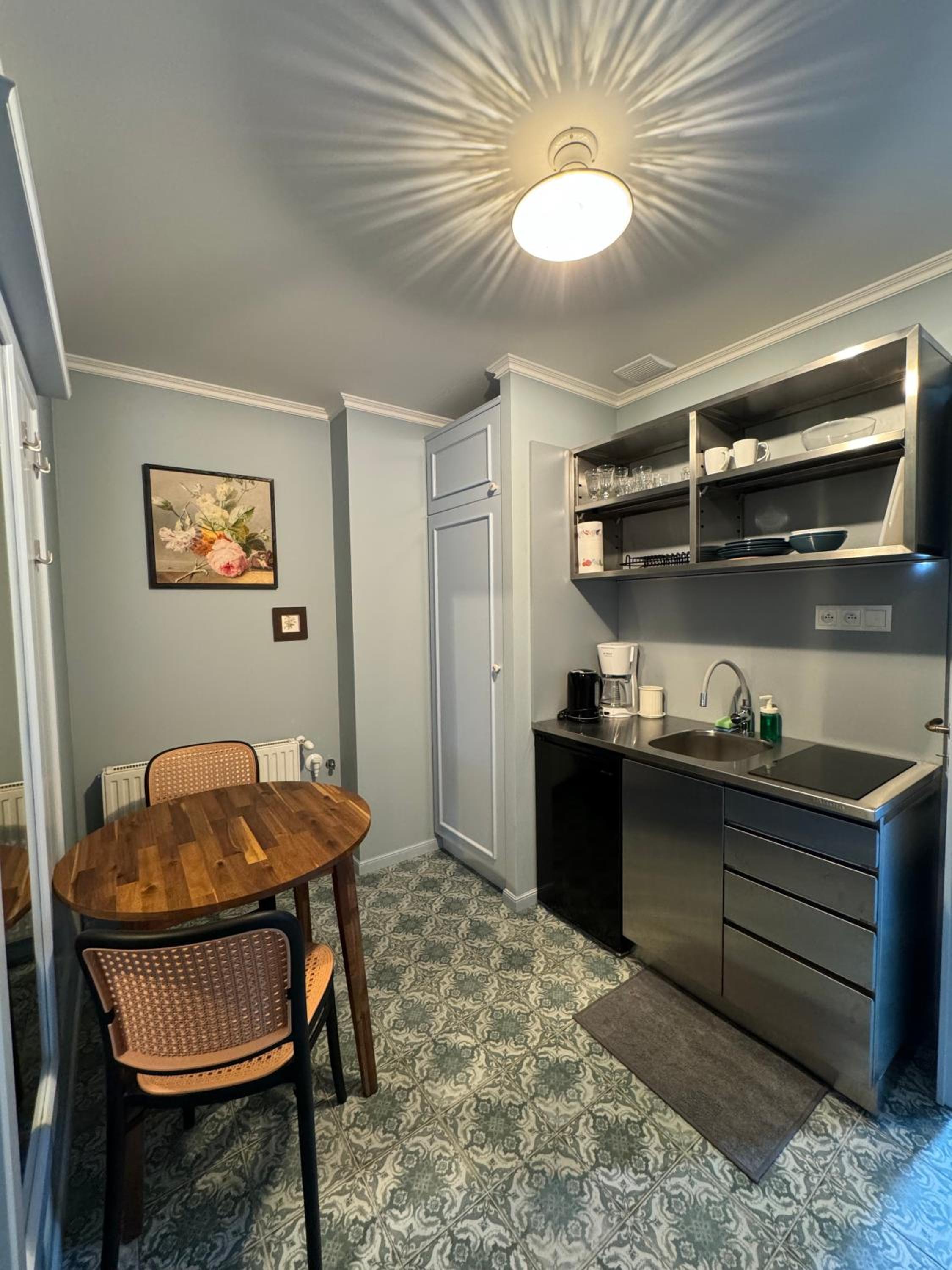 Apartment photo 2