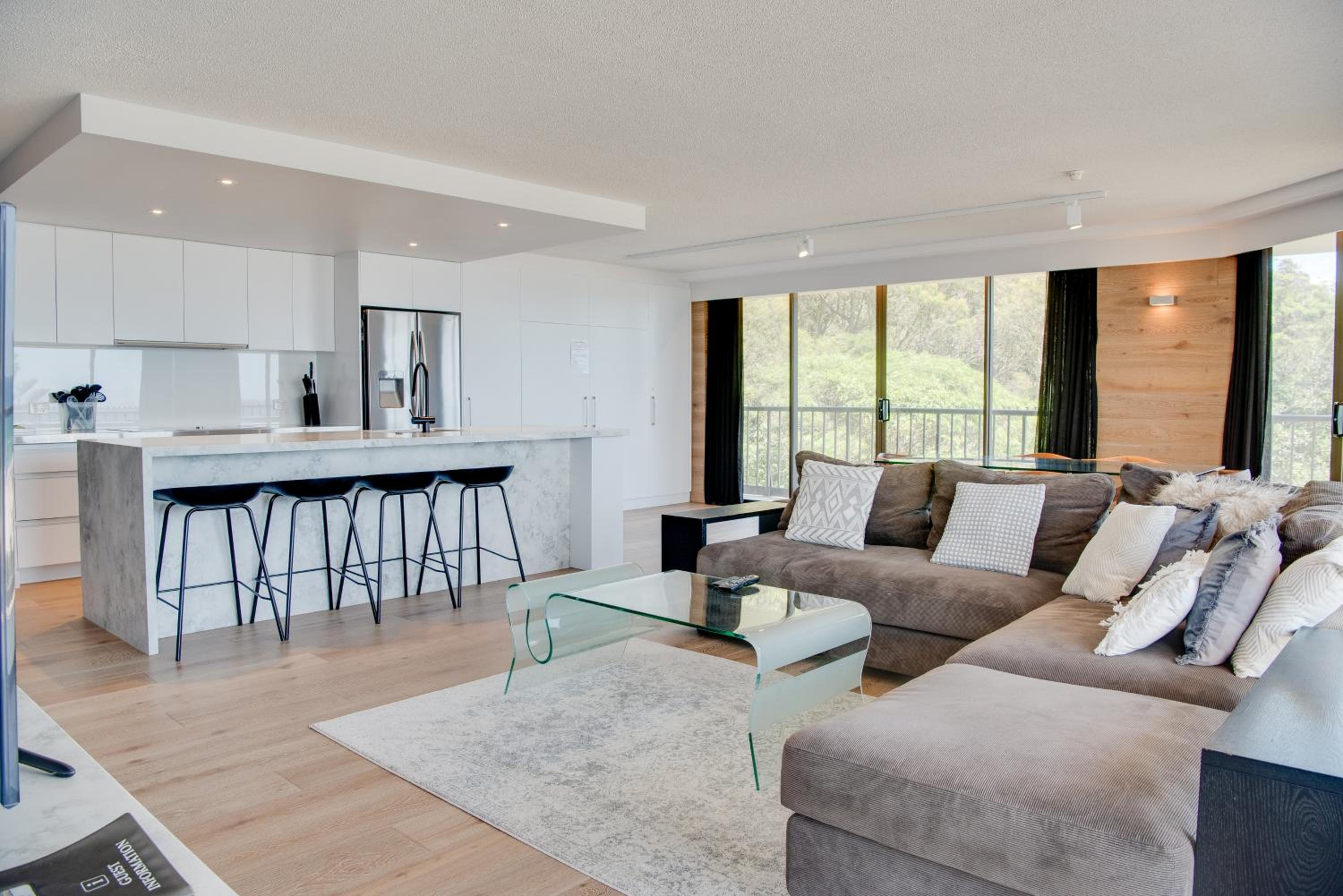 Two-Bedroom Deluxe Apartment with Ocean View