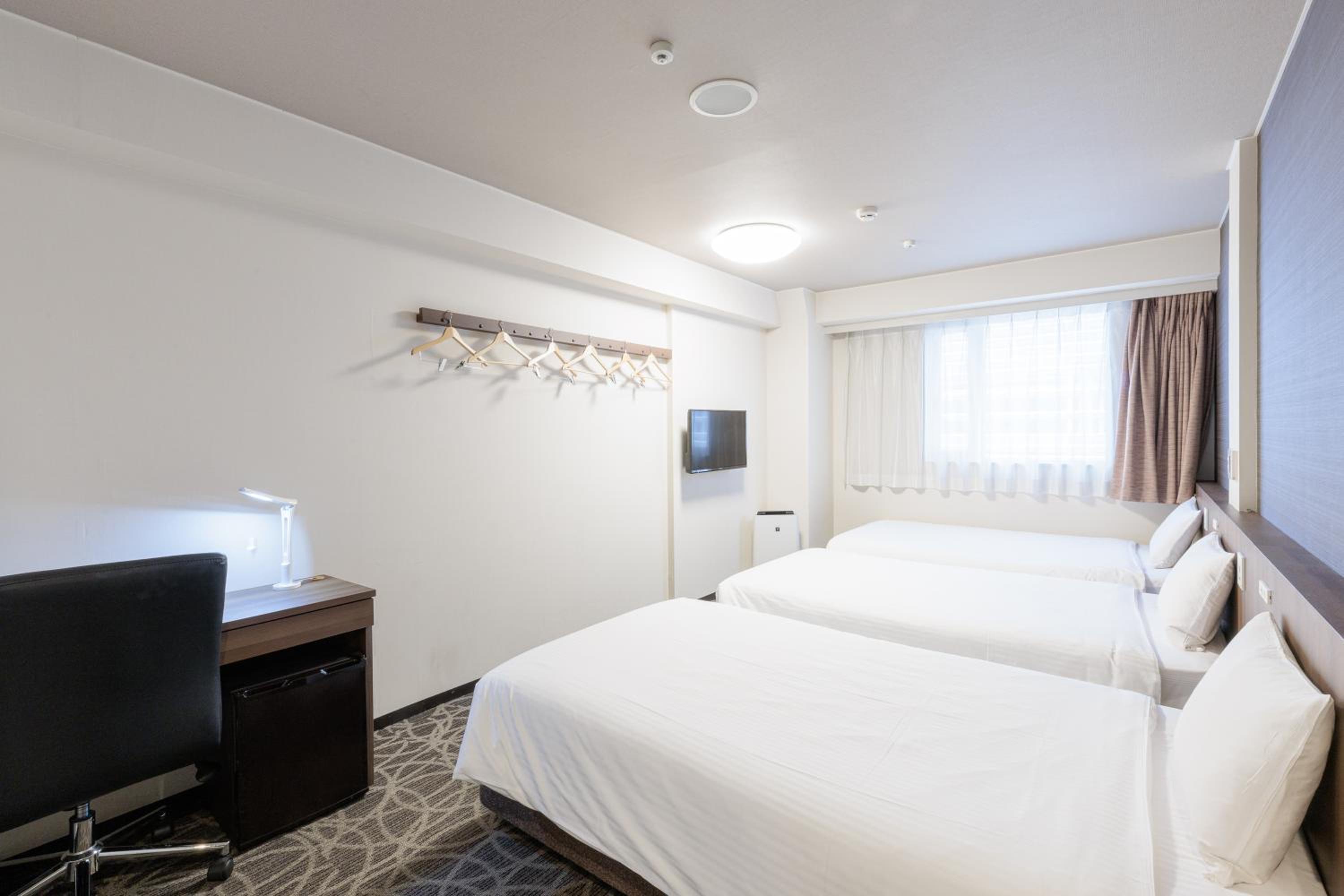Economy Triple Room