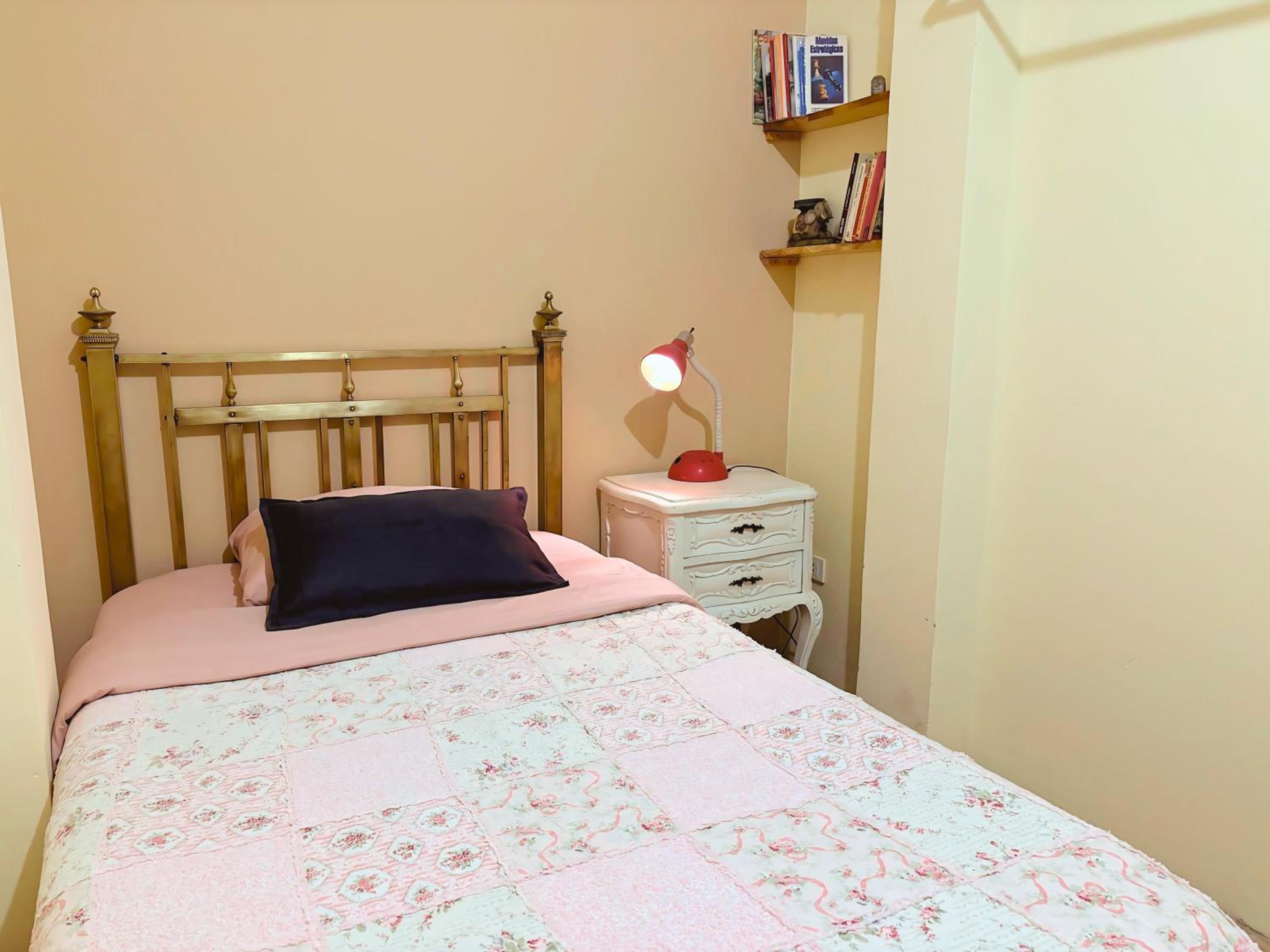 Standard Single Room with Shared Bathroom photo 3