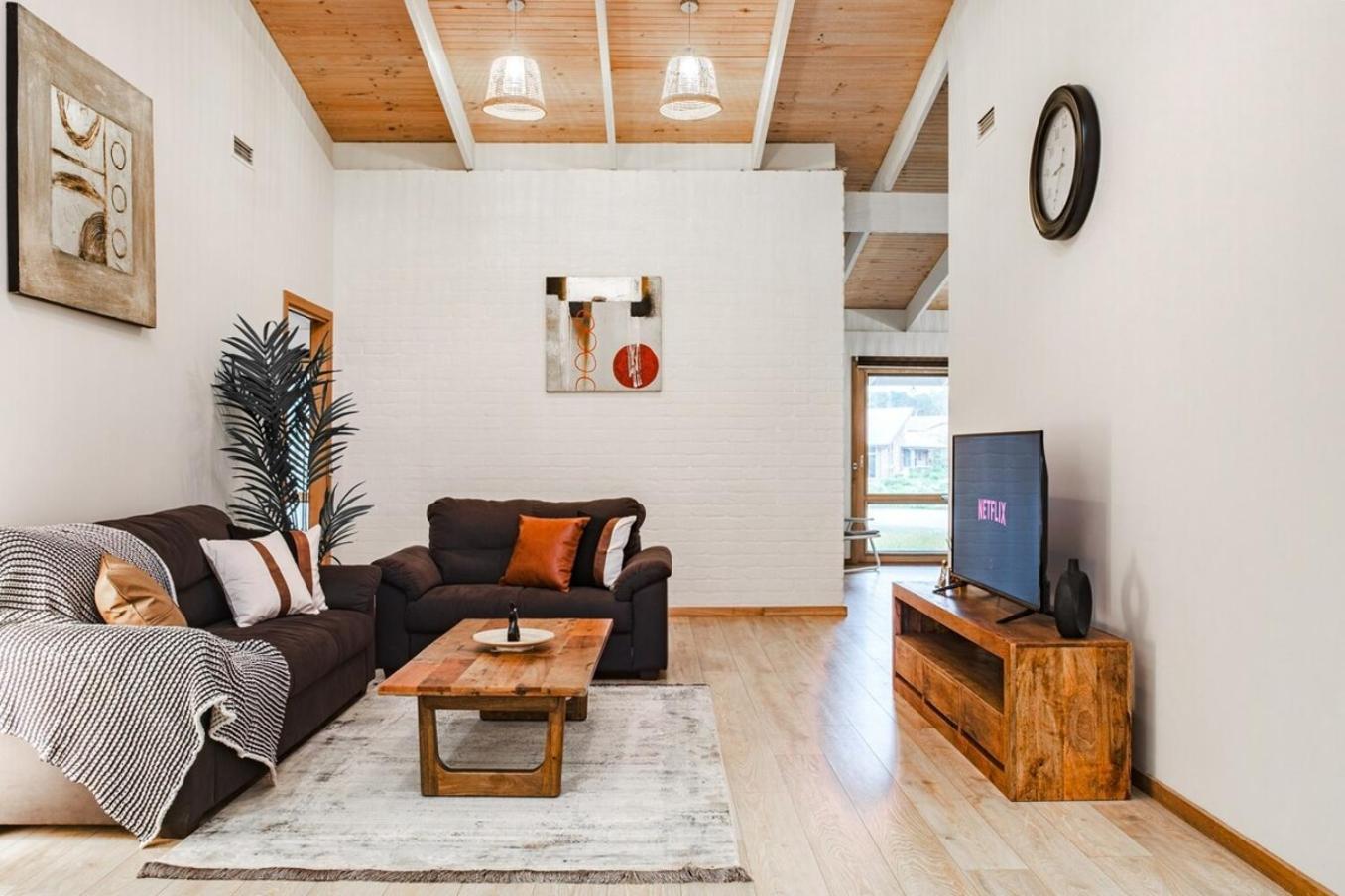 Four-Bedroom House photo 1