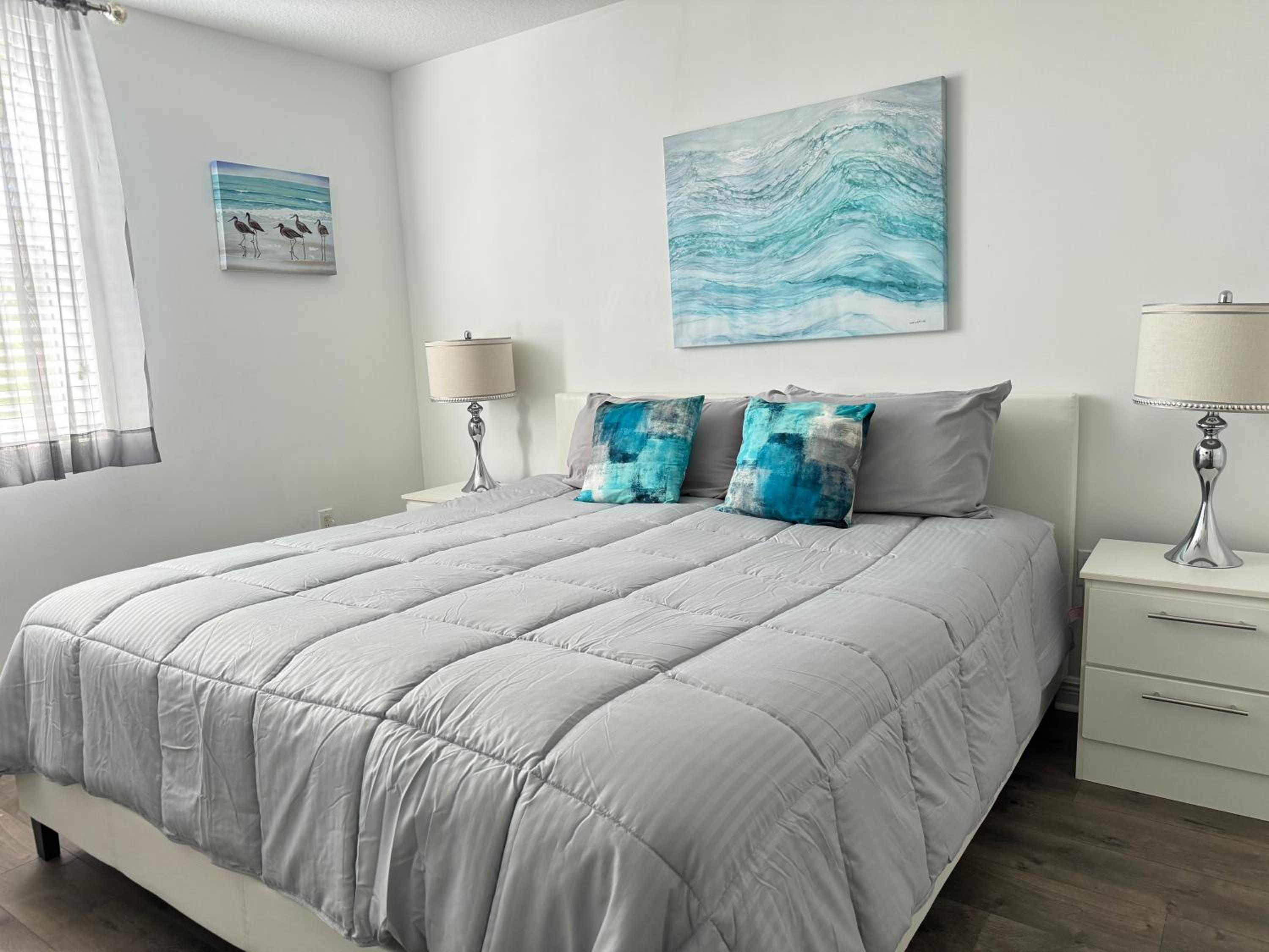 One-Bedroom Apartment photo 3