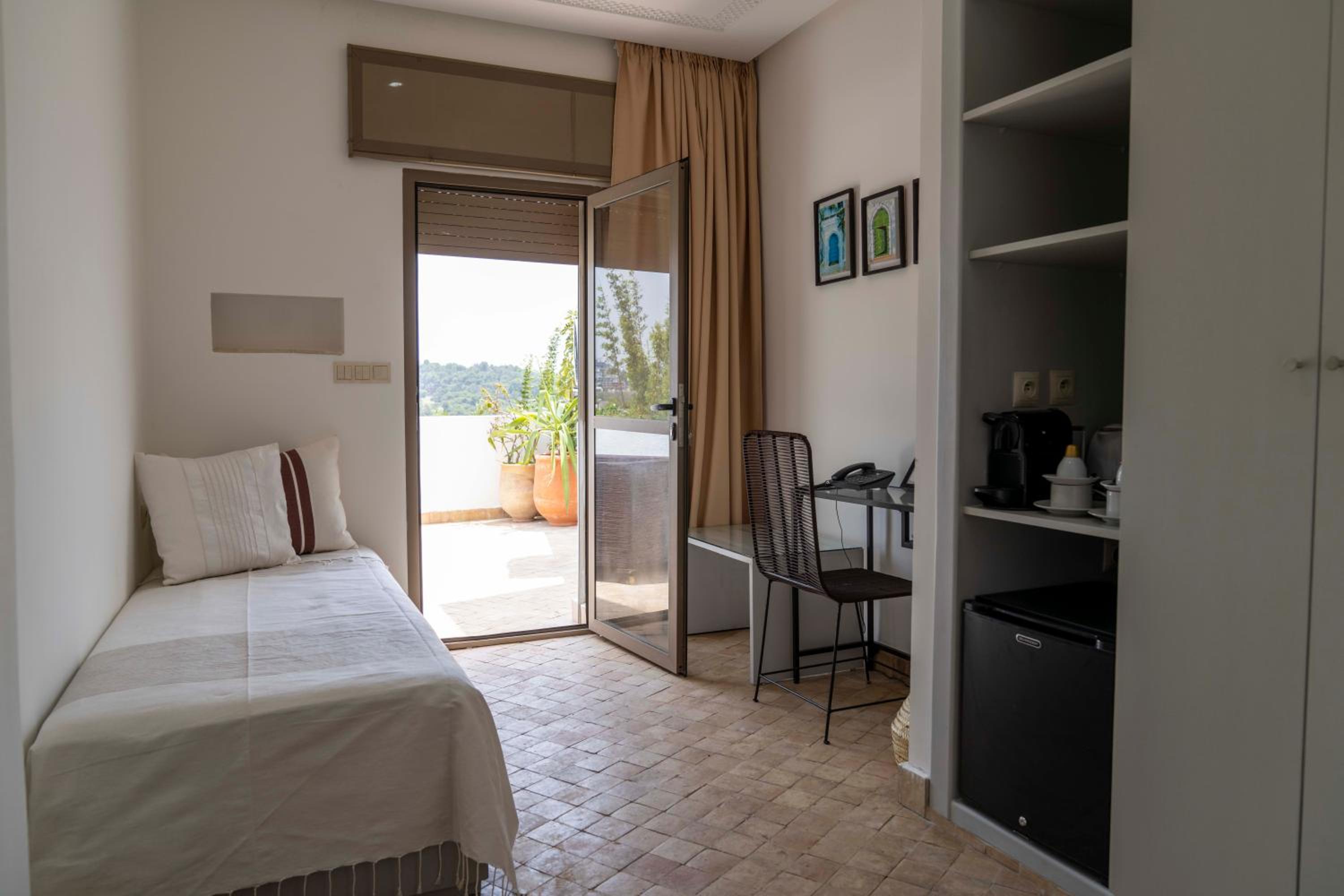 Triple Room with Pool View
