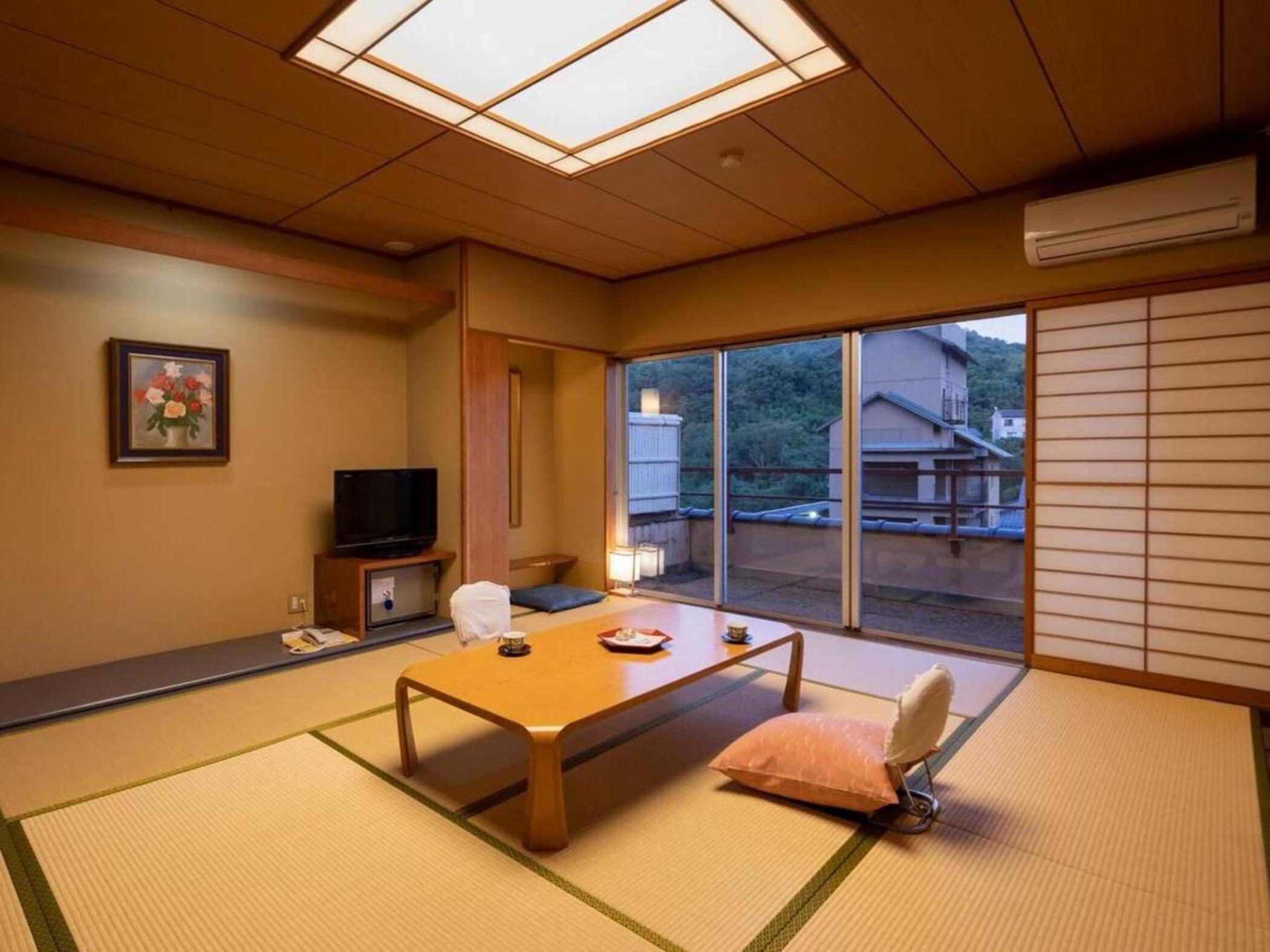 Japanese-Style Room - Old Building - Non-Smoking photo 2