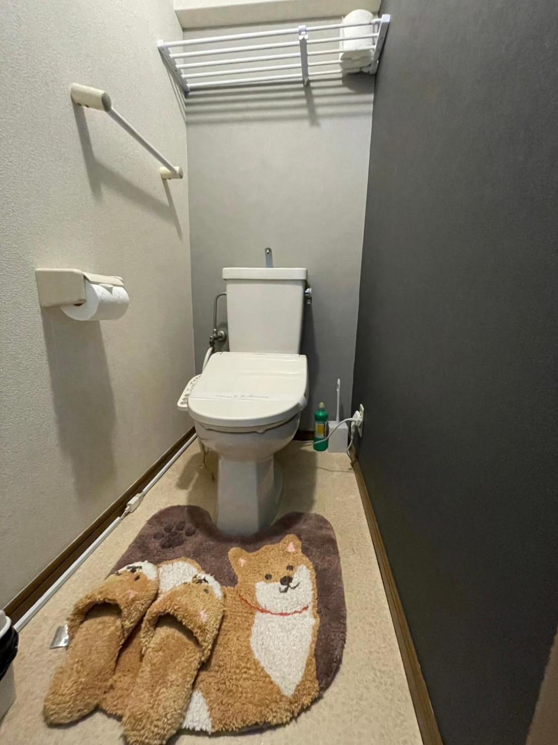 Two-Bedroom Apartment - Photo 35
