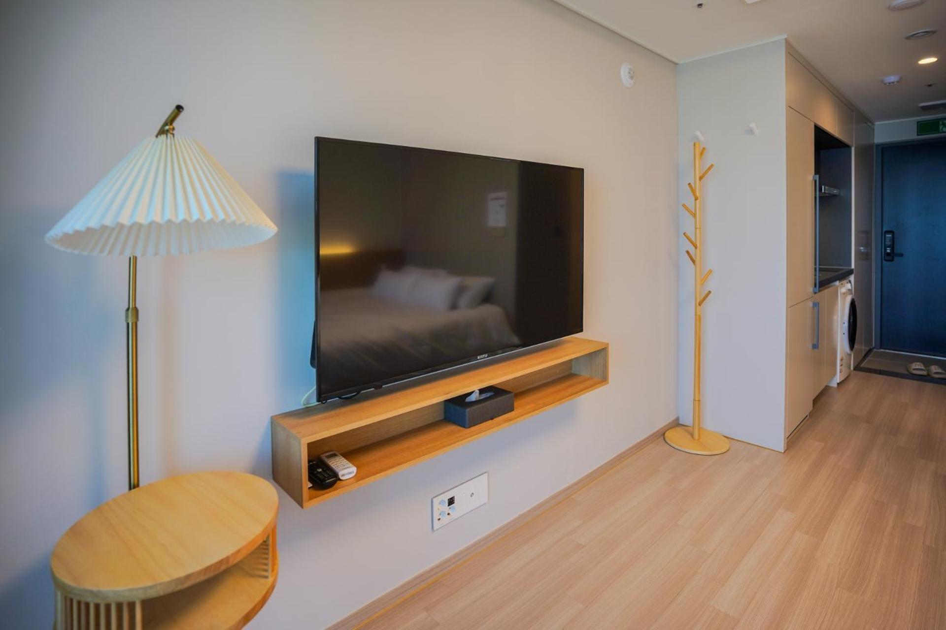 Standard Double Room - Photo 15
