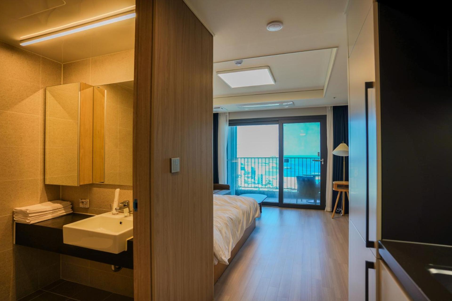 Standard Double Room - Photo 14