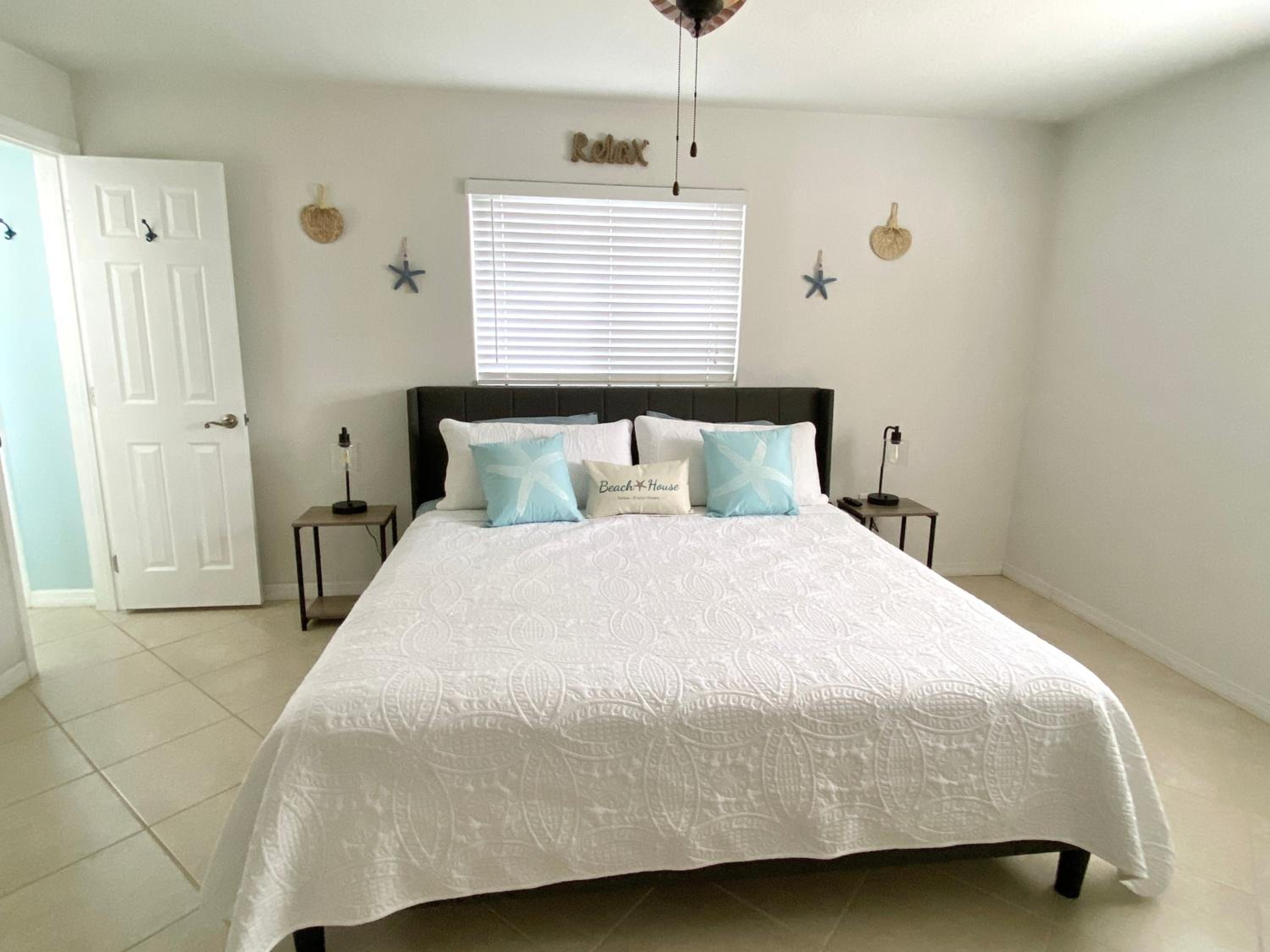 Four-Bedroom House photo 2