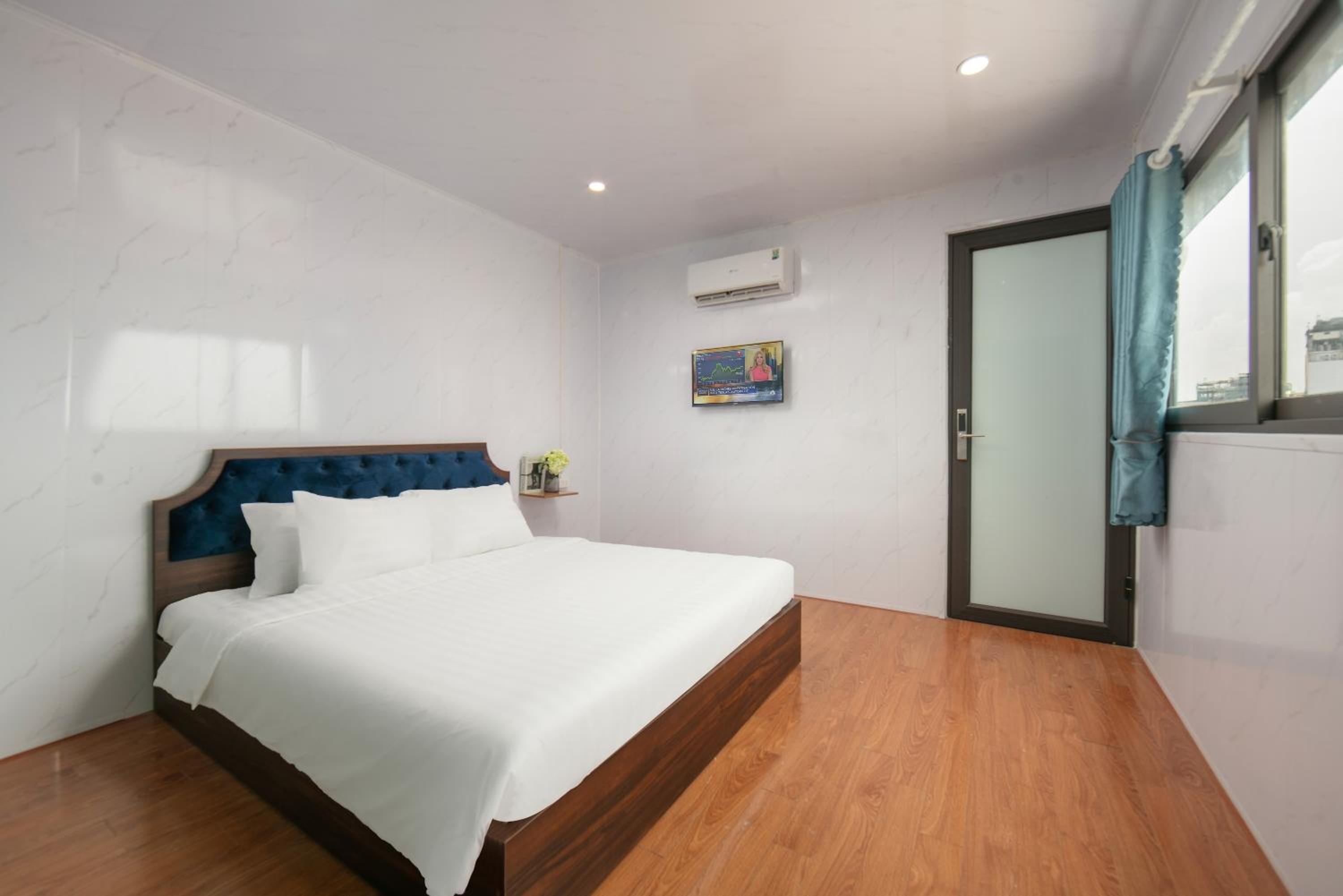 Double Room with Private External Bathroom