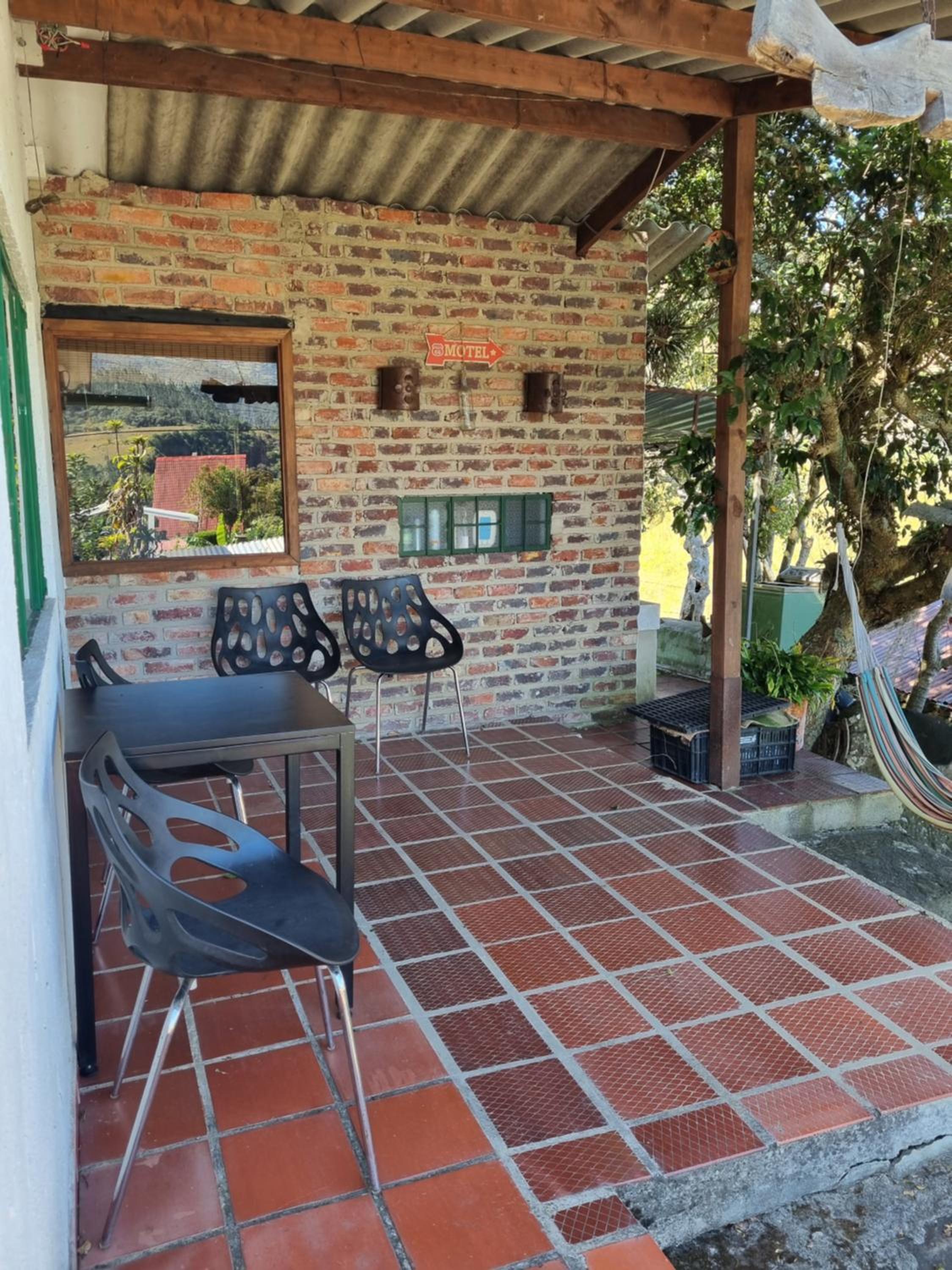 Three-Bedroom House photo 2
