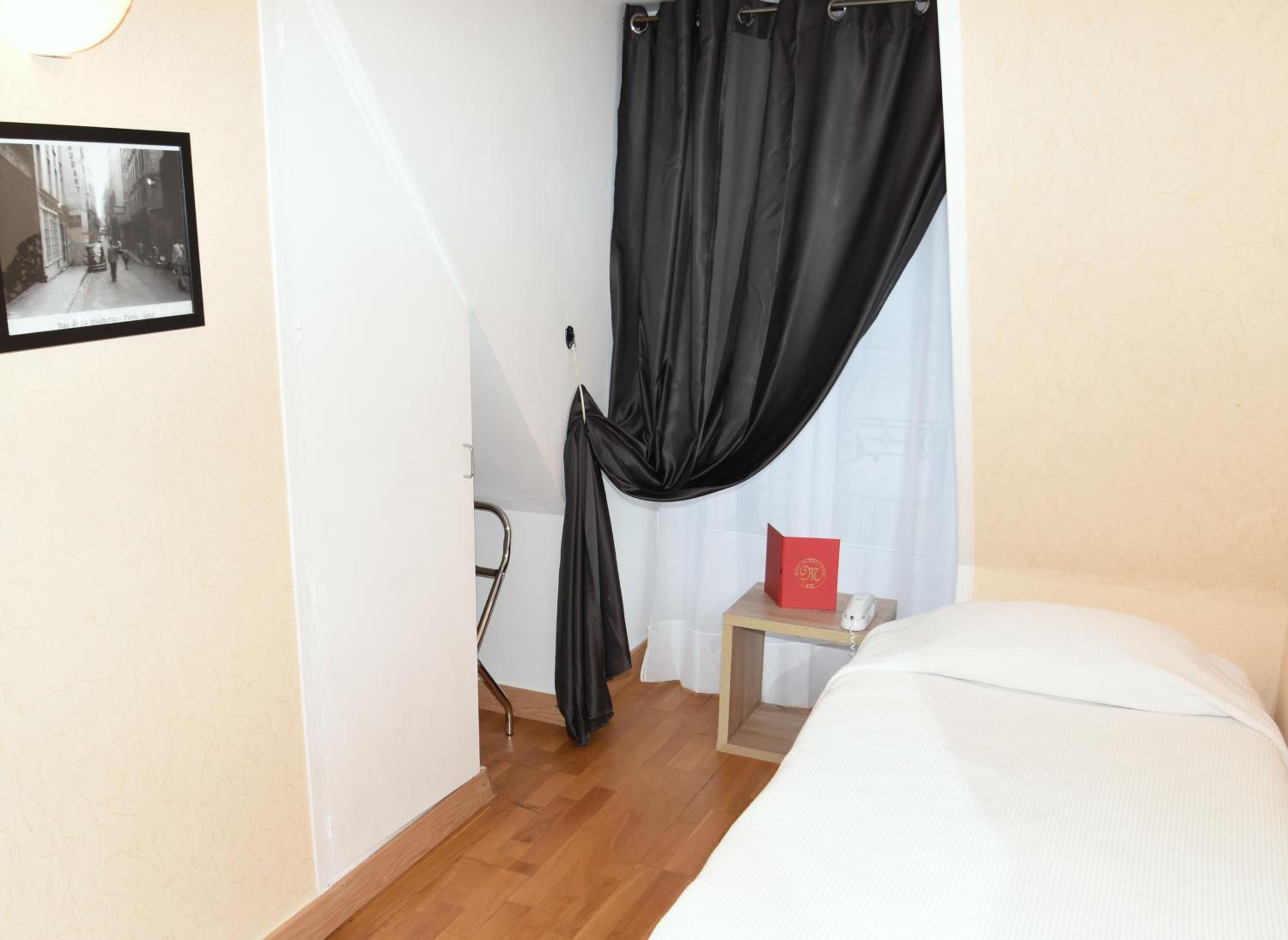 Single Room photo 2