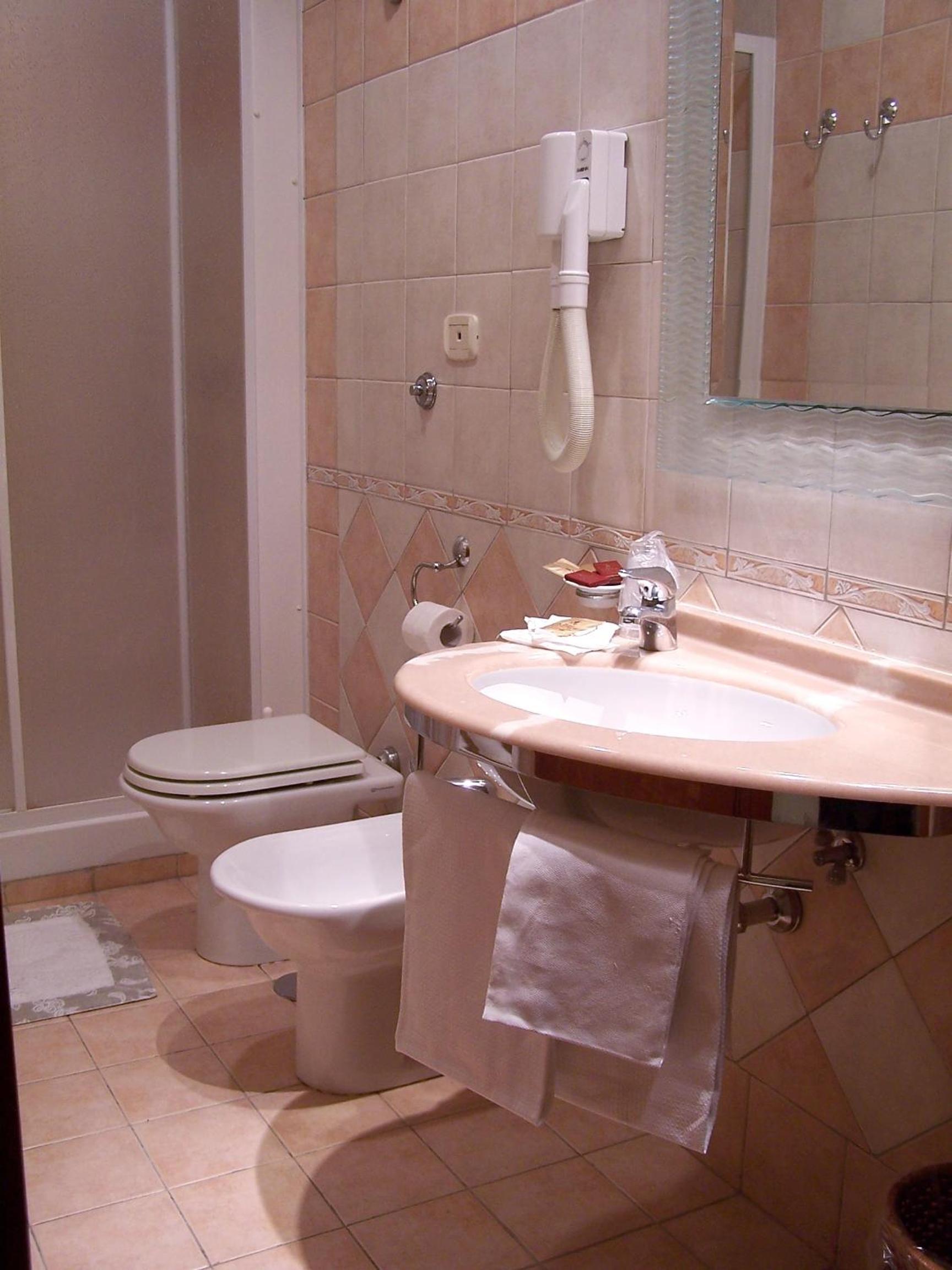 Triple Room - Photo 7