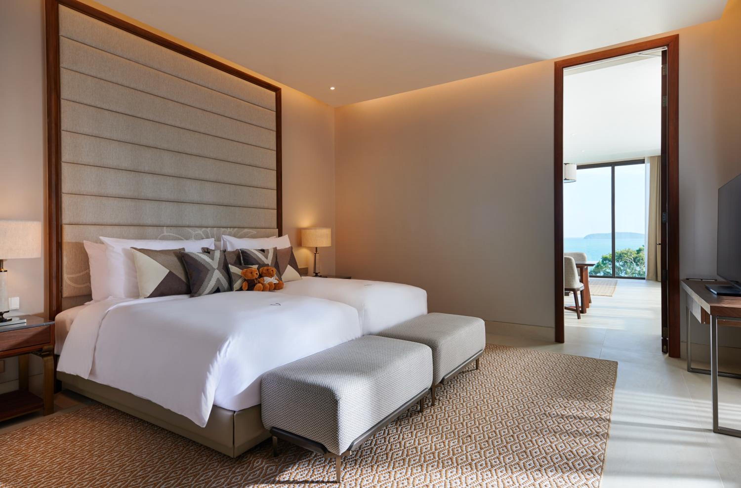 Three-Bedroom Villa with Sea View (24-hour butler service) - Photo 8