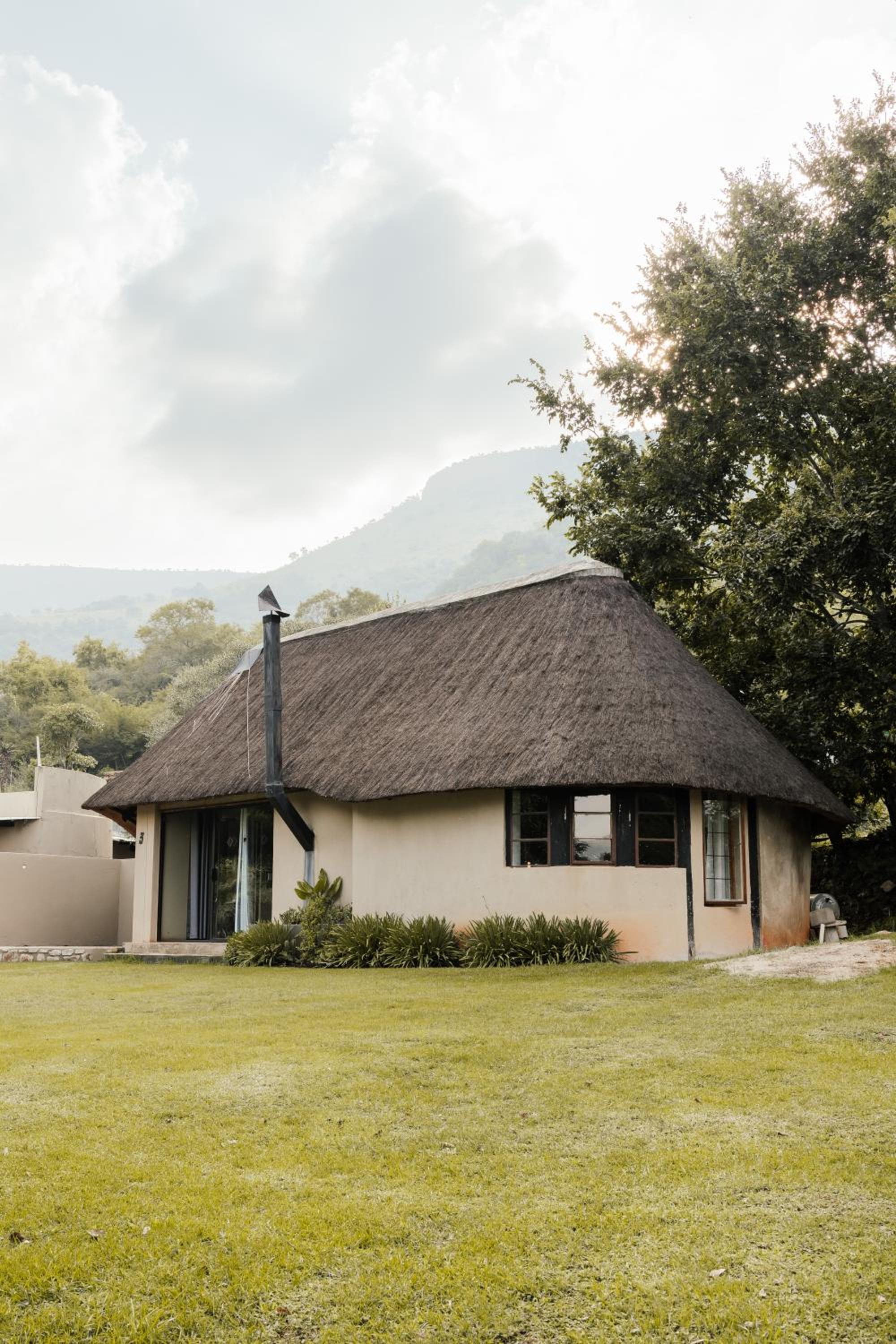 Cottage with Garden View - Photo 4