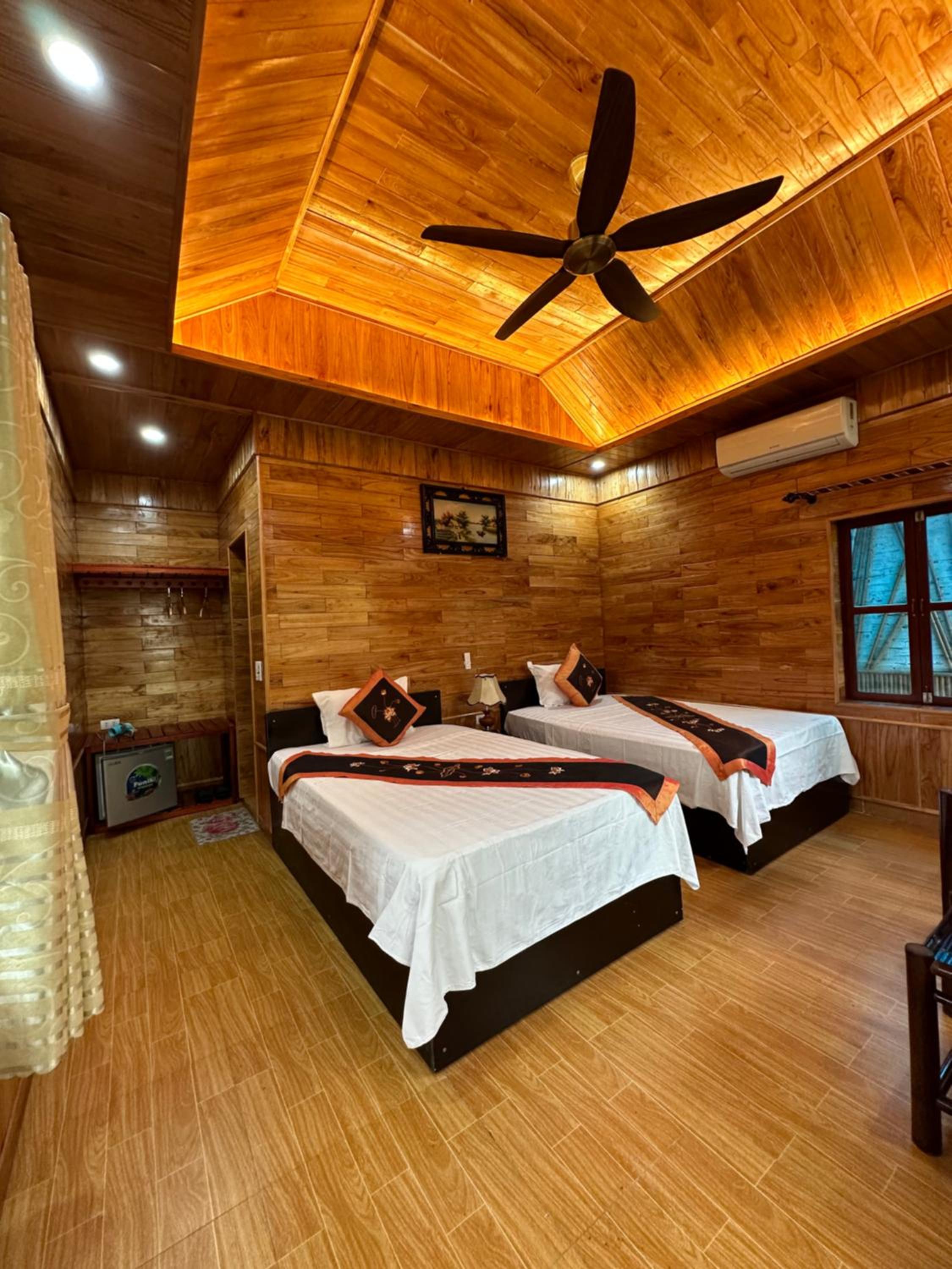 Twin Room with Shower photo 3